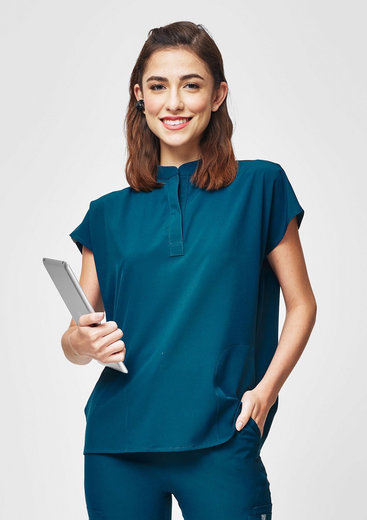 Mandarin MoveTech® Scrub Top - Women / Pacific Tide