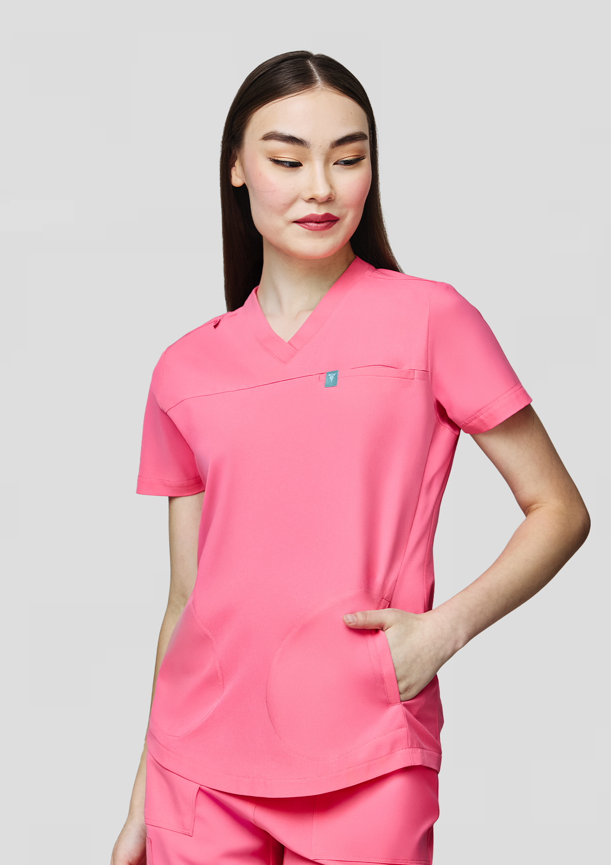 3-Pocket MoveTech® Scrub Top Core+ - Women / Hyper Pink