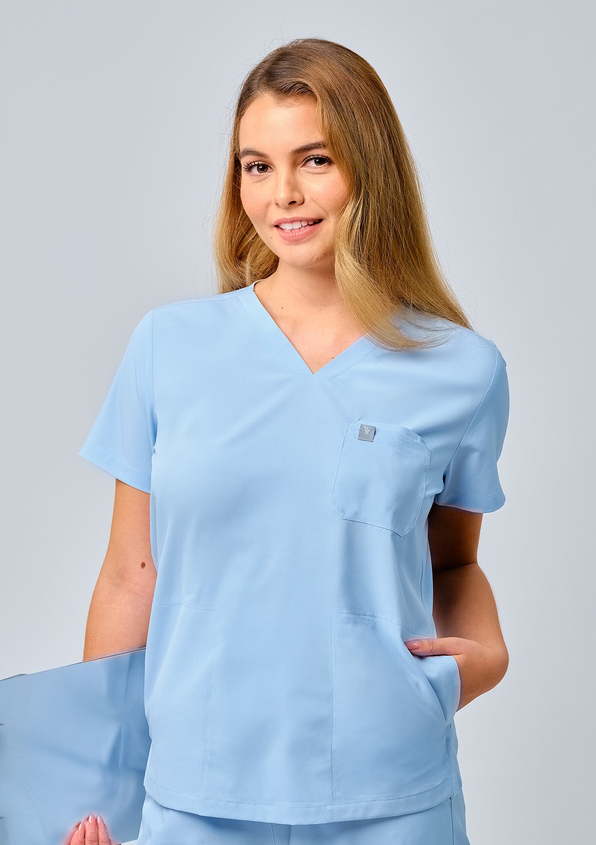 4-Pocket MoveTech® Scrub Top - Women / Blue Sky