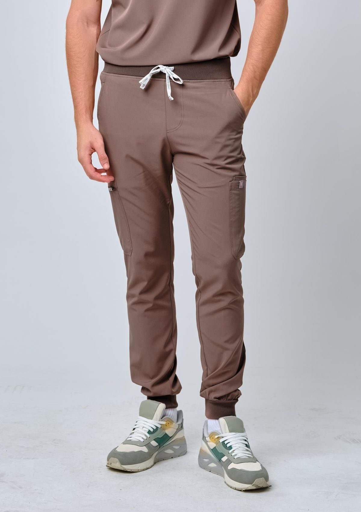 Jogger MoveTech® Scrub Pants - Men / Taupe