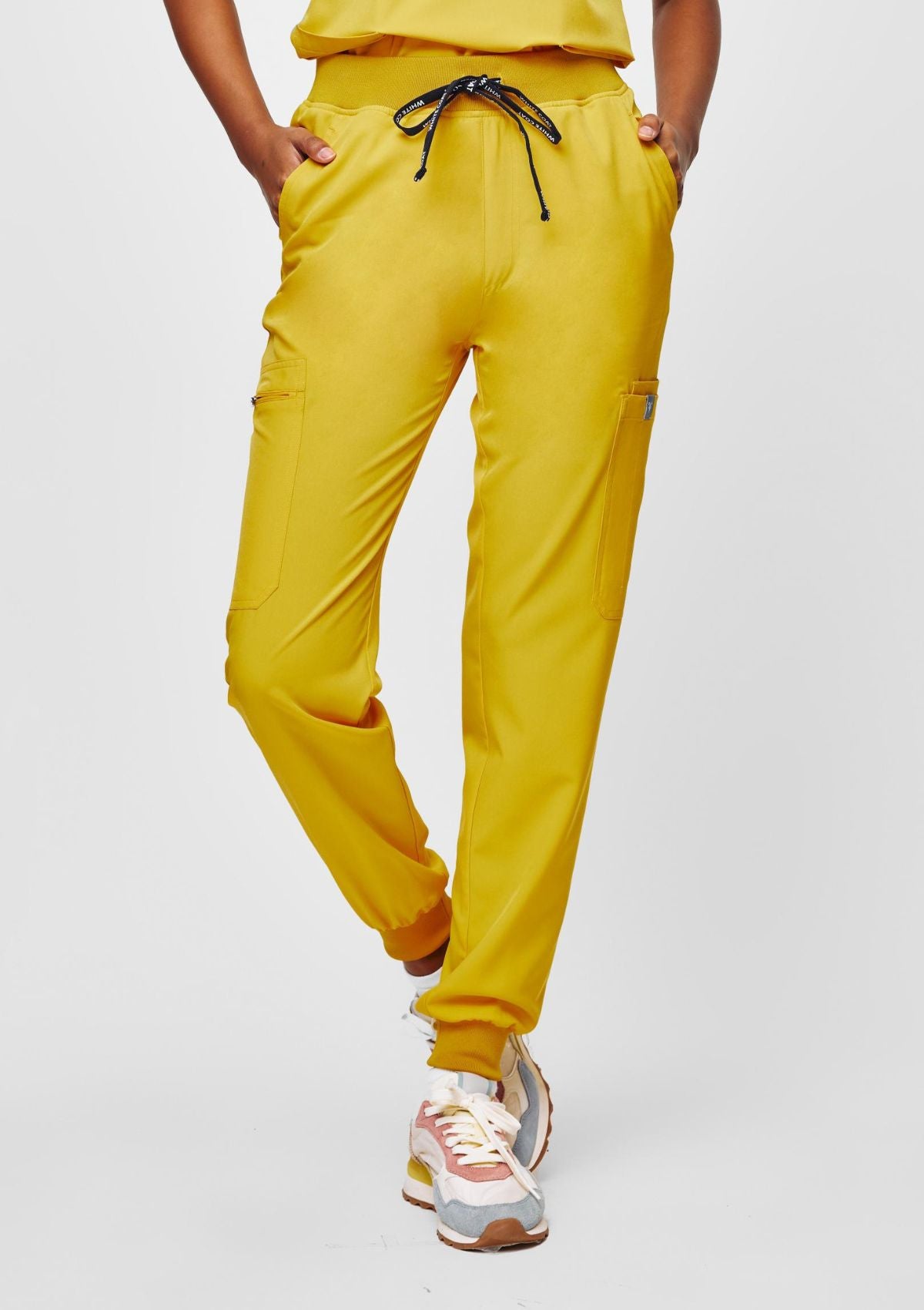 Jogger MoveTech® Scrub Pants - Women / Poppy