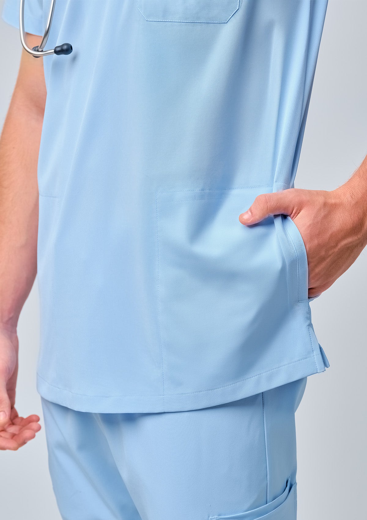 4-Pocket MoveTech® Scrub Top - Men / Blue Sky