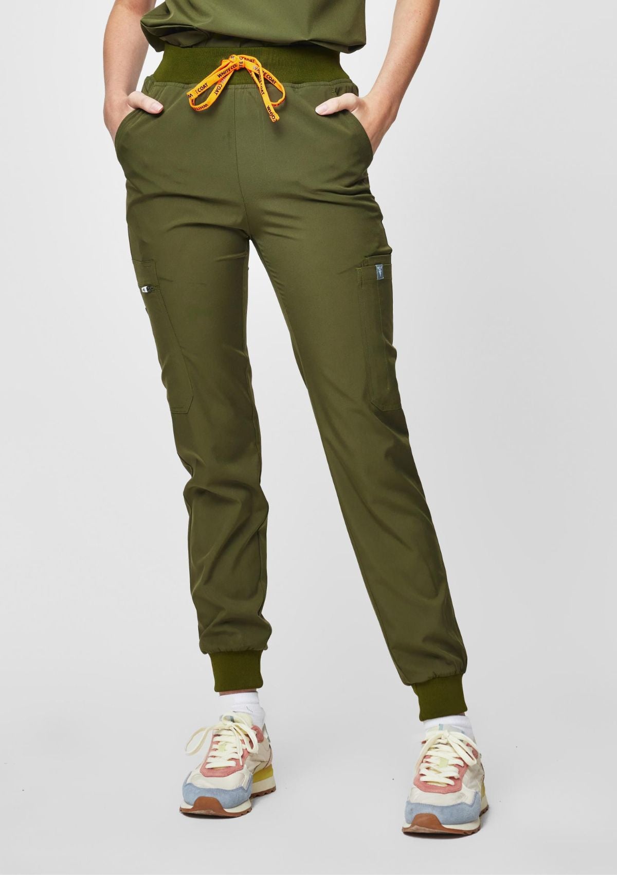 Jogger MoveTech® Scrub Pants - Women / Forest Green