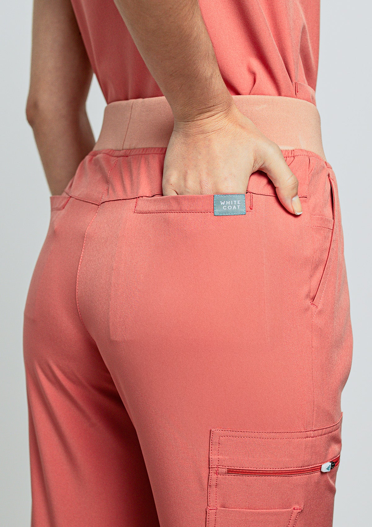 Jogger MoveTech® Scrub Pants - Women / Saffron