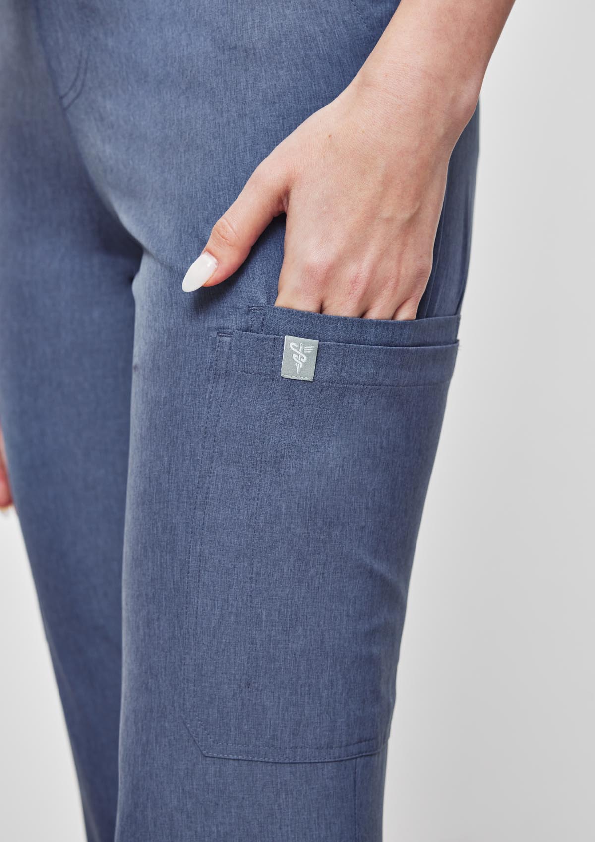Tapered MoveTech® Matrix Scrub Pants - Women / Slate