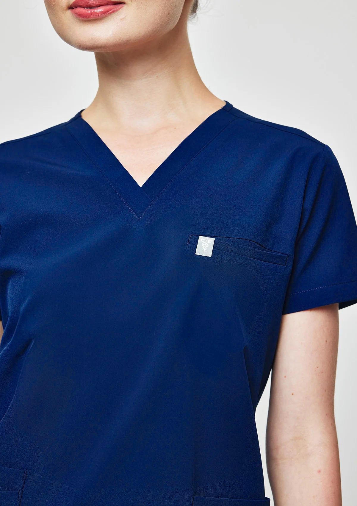 5-Pocket MoveTech® Scrub Top - Women / Navy