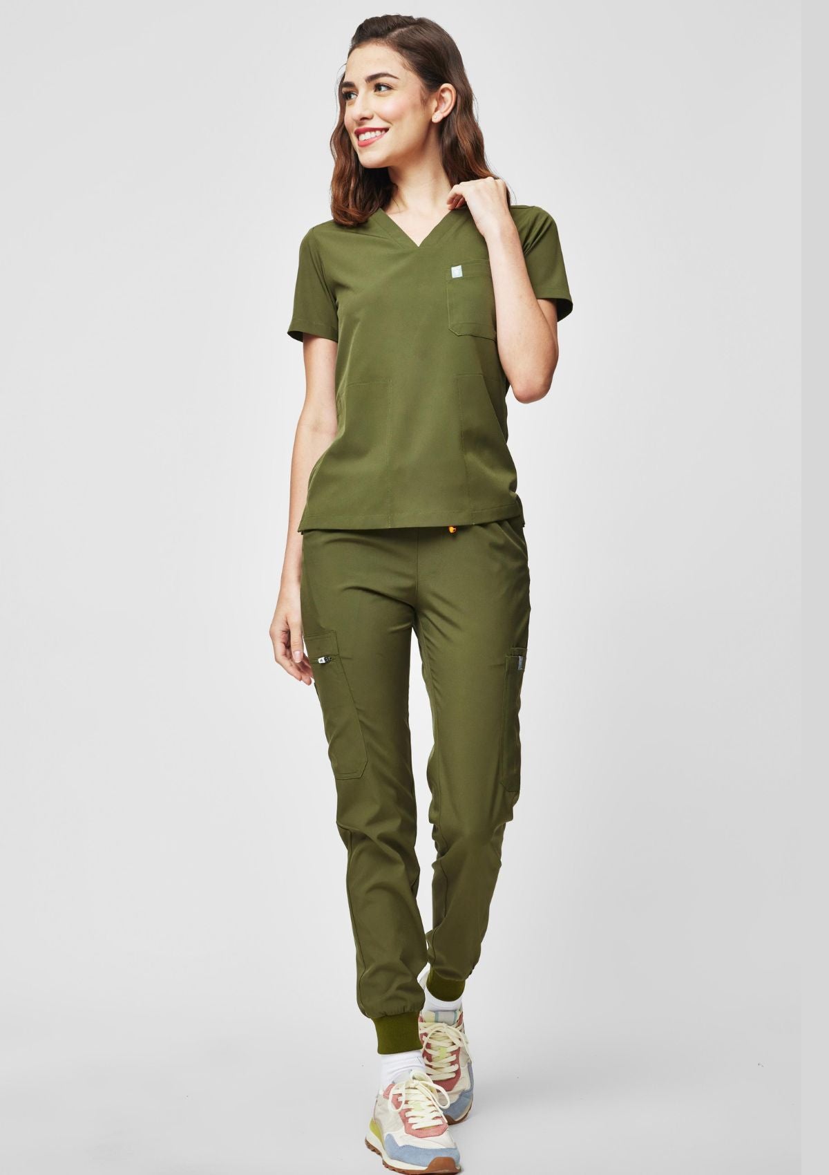 4-Pocket MoveTech® Scrub Top - Women / Forest Green