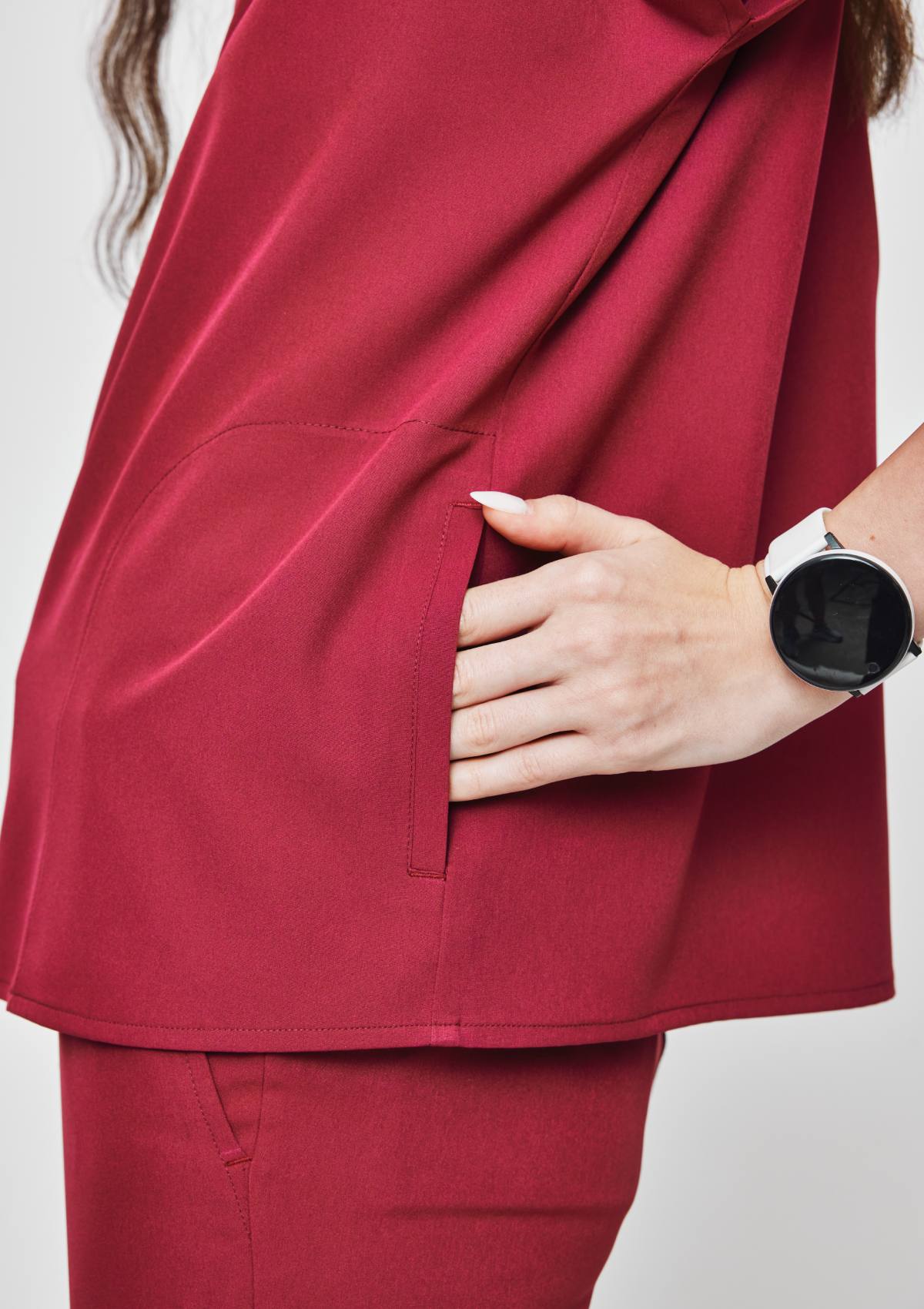 Mandarin MoveTech® Scrub Top - Women / Garnet