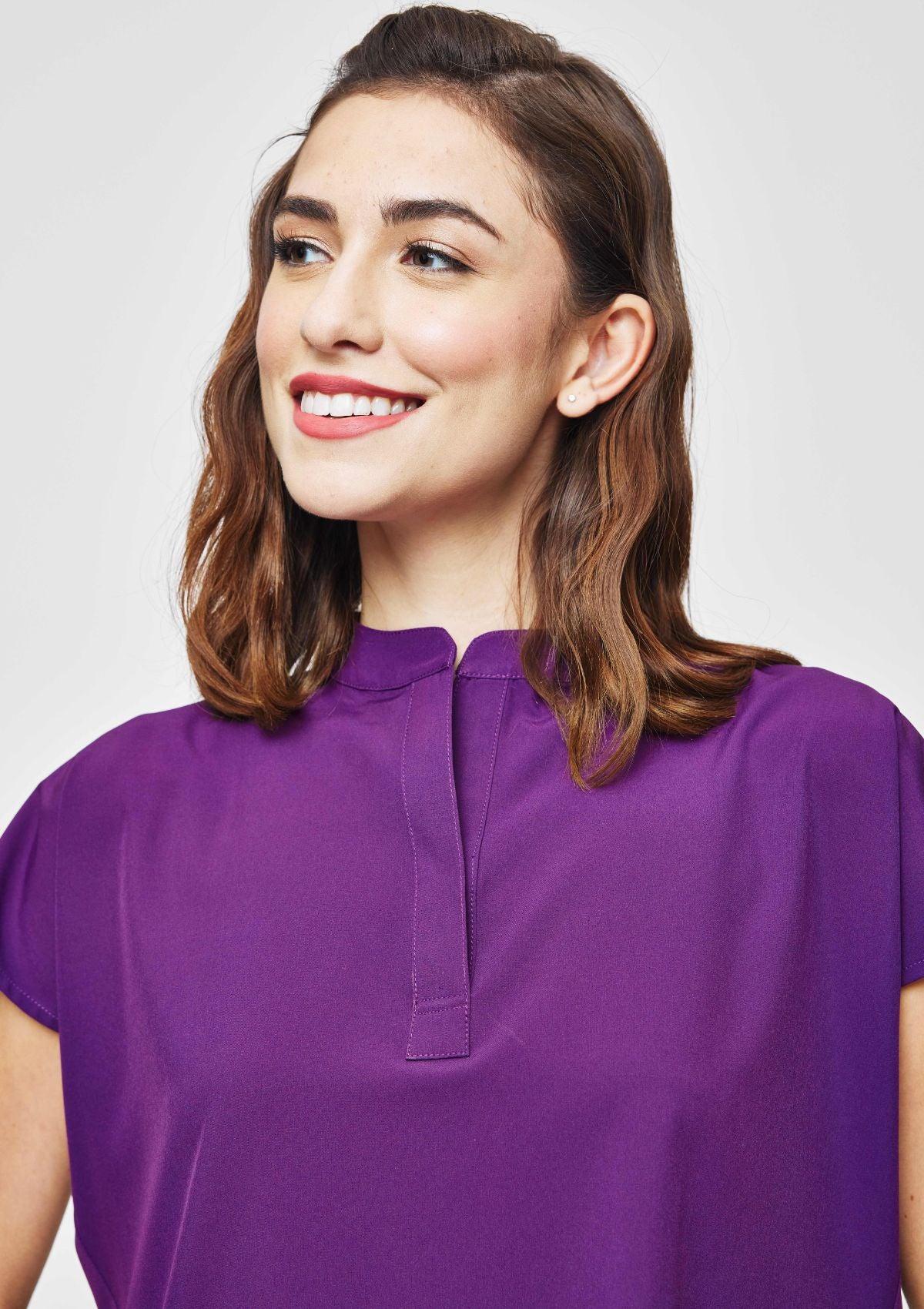Mandarin MoveTech® Scrub Top - Women / Plum