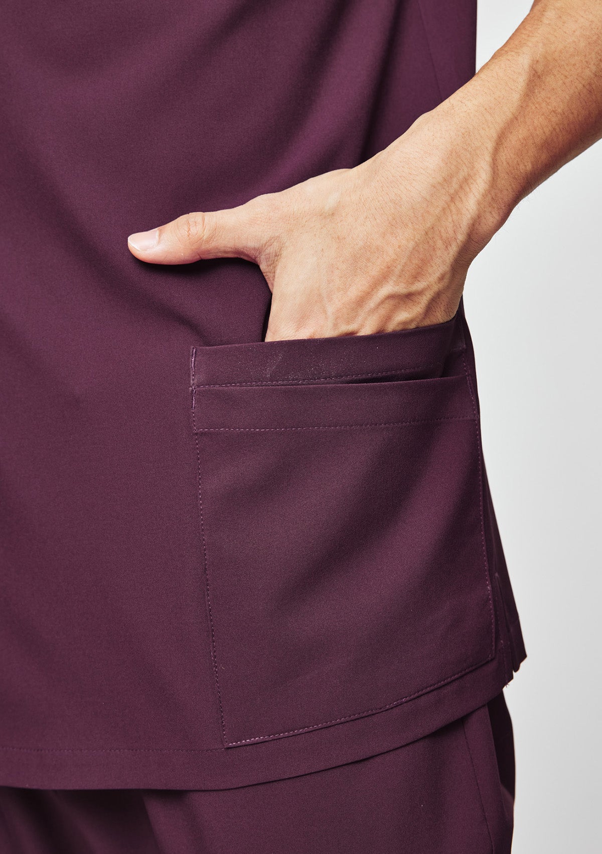 5-Pocket MoveTech® Scrub Top - Men / Merlot