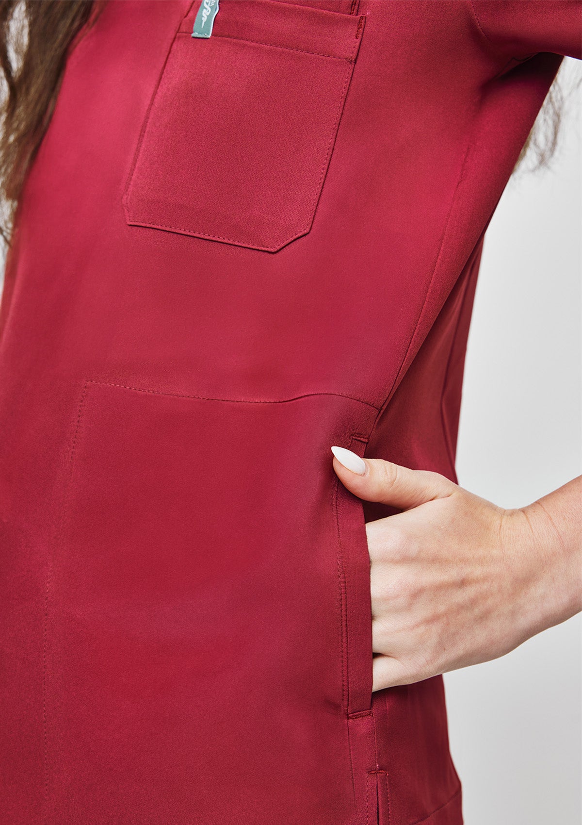 4-Pocket MoveTech® Scrub Top - Women / Garnet