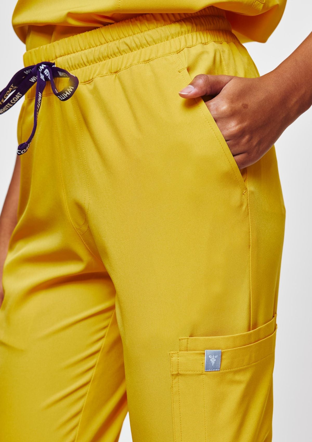 Tapered MoveTech® Scrub Pants - Women / Poppy