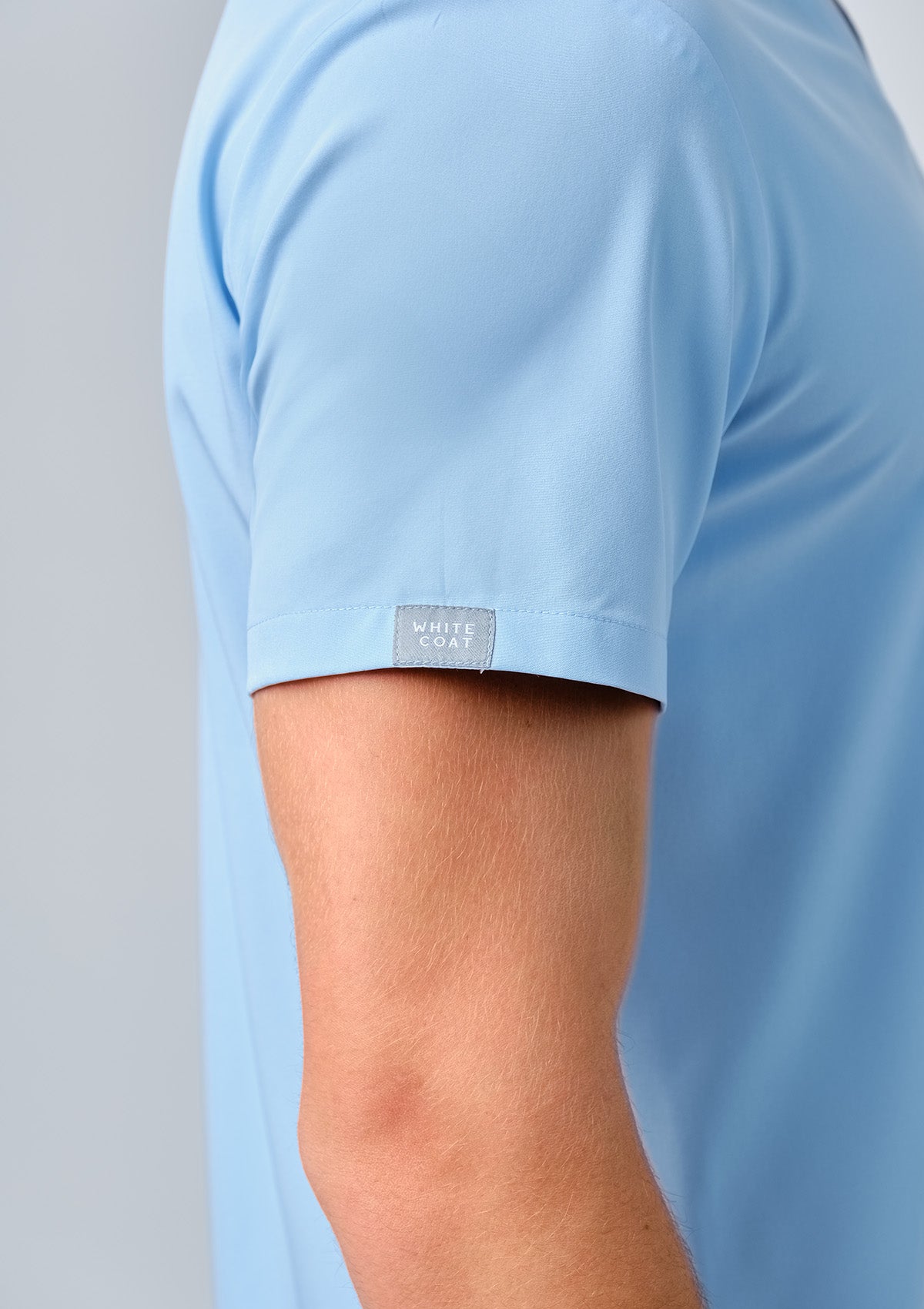 4-Pocket MoveTech® Scrub Top - Men / Blue Sky