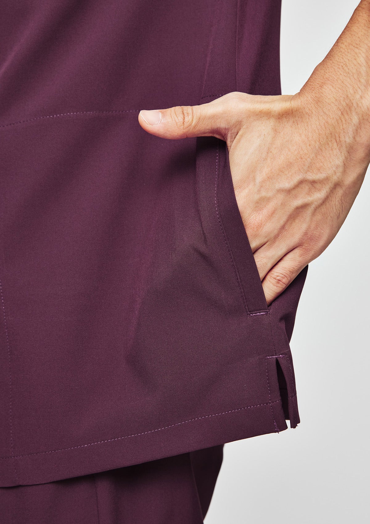 4-Pocket MoveTech® Scrub Top - Men / Merlot