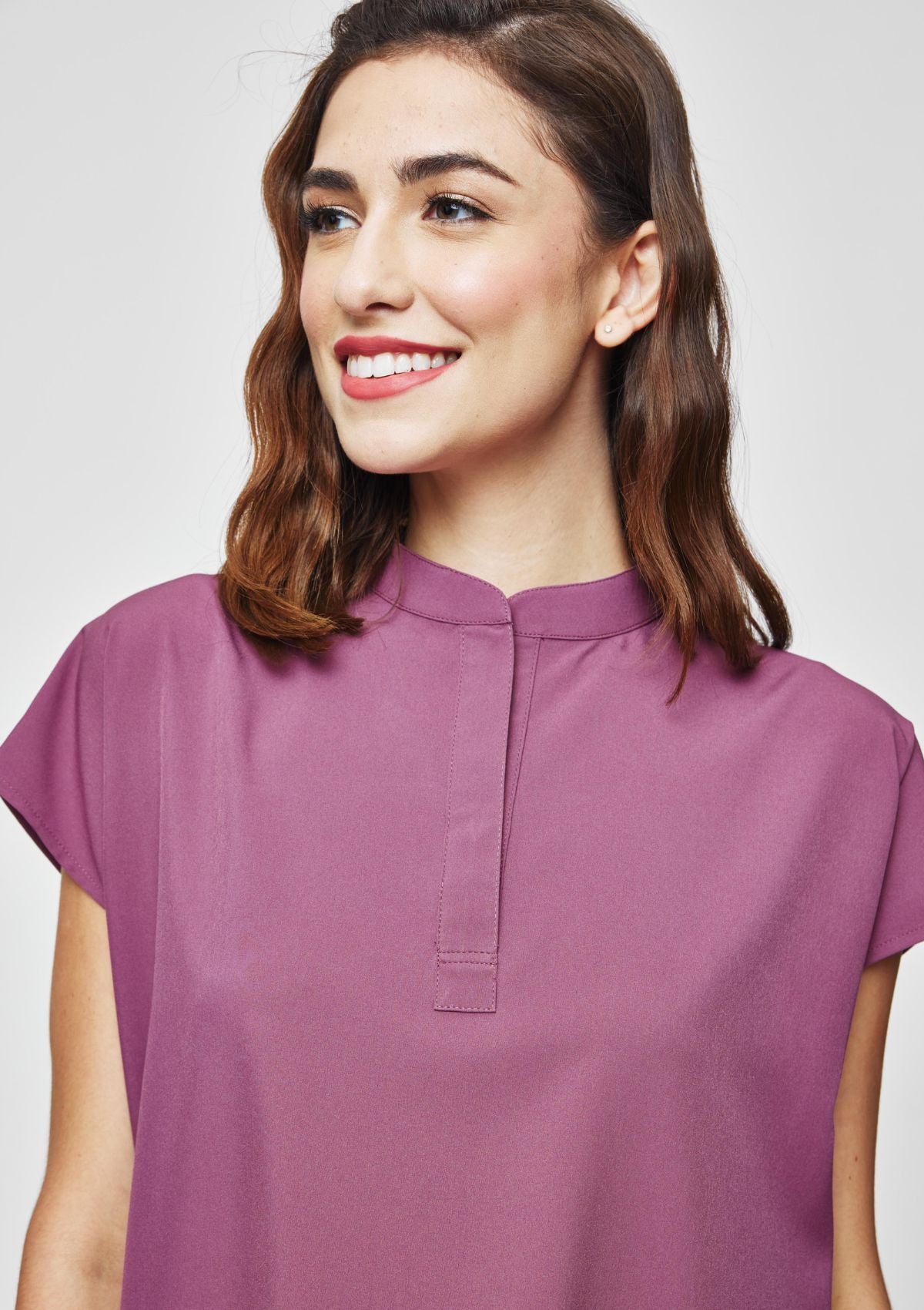Mandarin MoveTech® Scrub Top - Women / Mauve