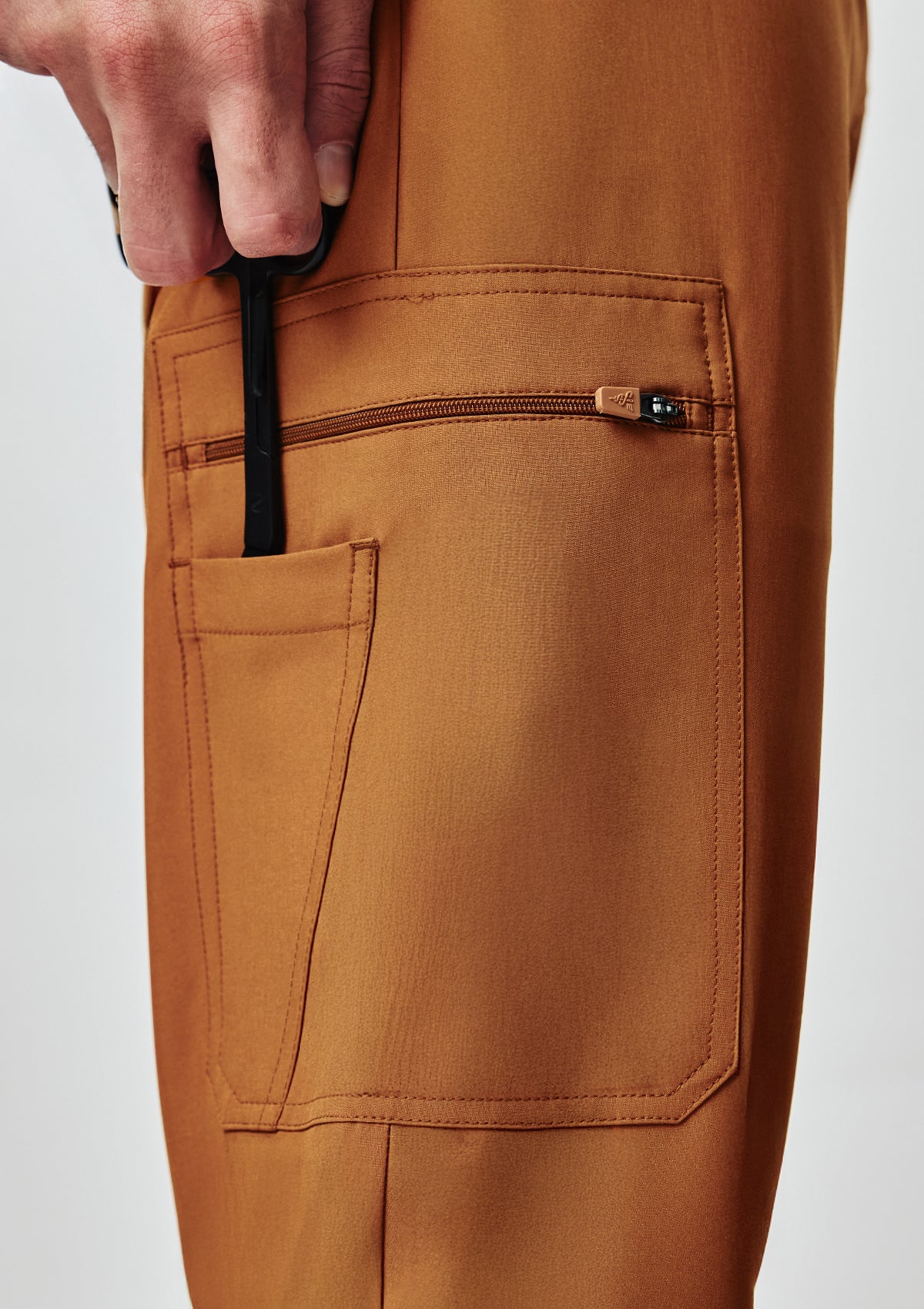 Jogger MoveTech® Scrub Pants - Men / Caramel