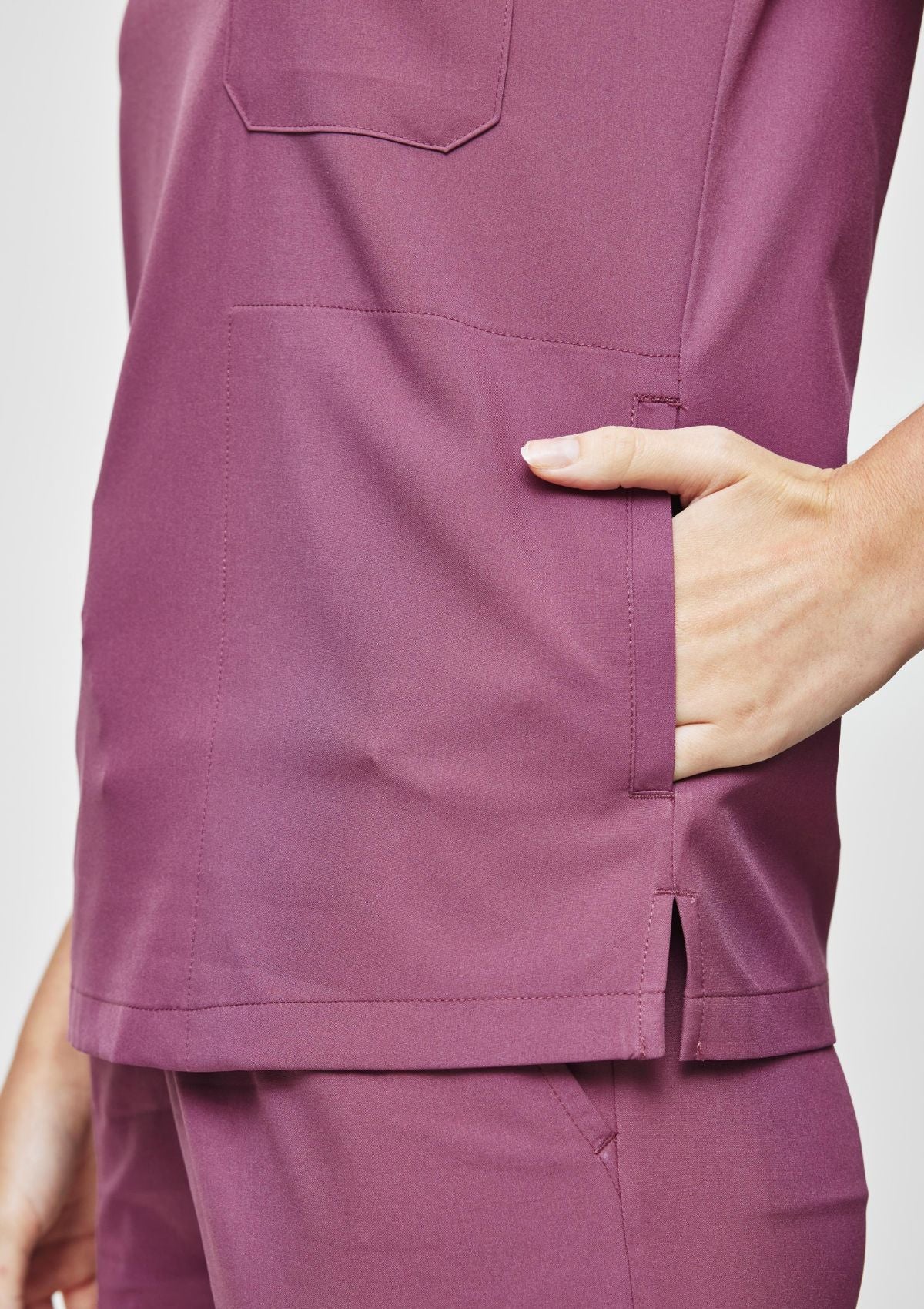 4-Pocket MoveTech® Scrub Top - Women / Mauve