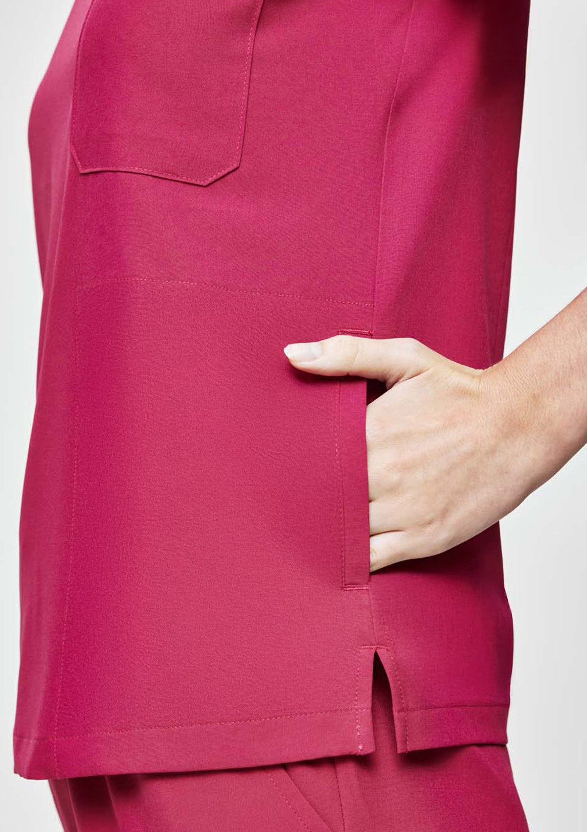4-Pocket MoveTech® Scrub Top - Women / Orchid Crush