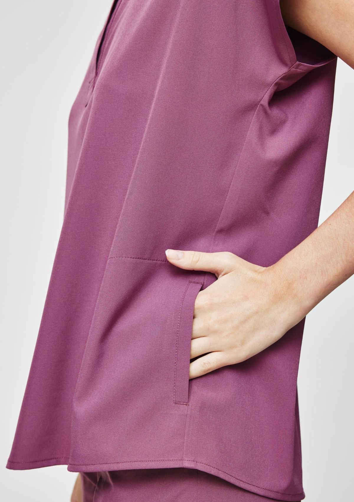 Mandarin MoveTech® Scrub Top - Women / Mauve