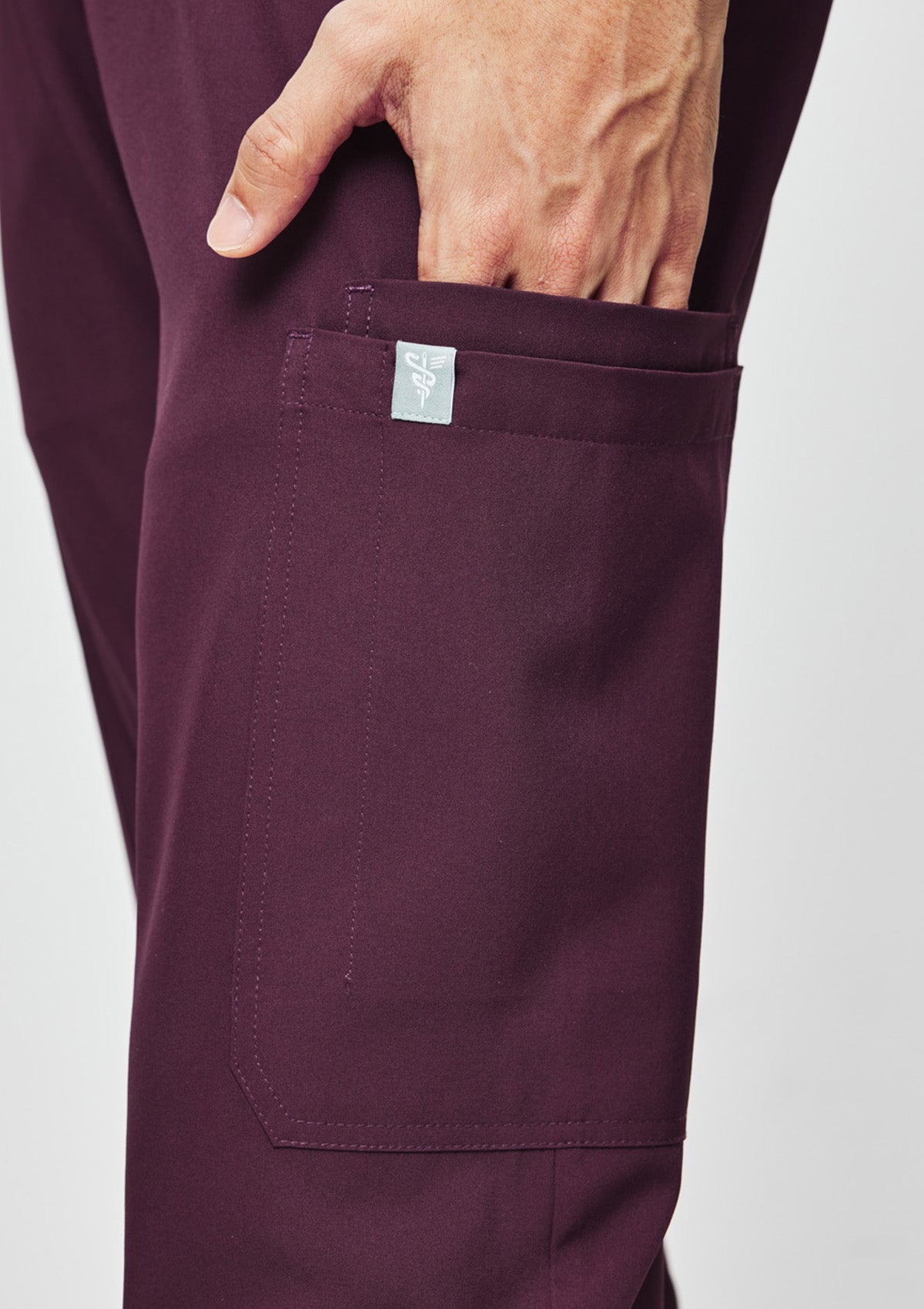 Jogger MoveTech® Scrub Pants - Men / Merlot