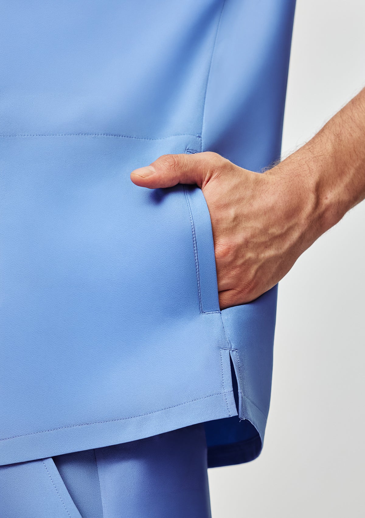 4-Pocket MoveTech® Scrub Top - Men / Cool Ceil