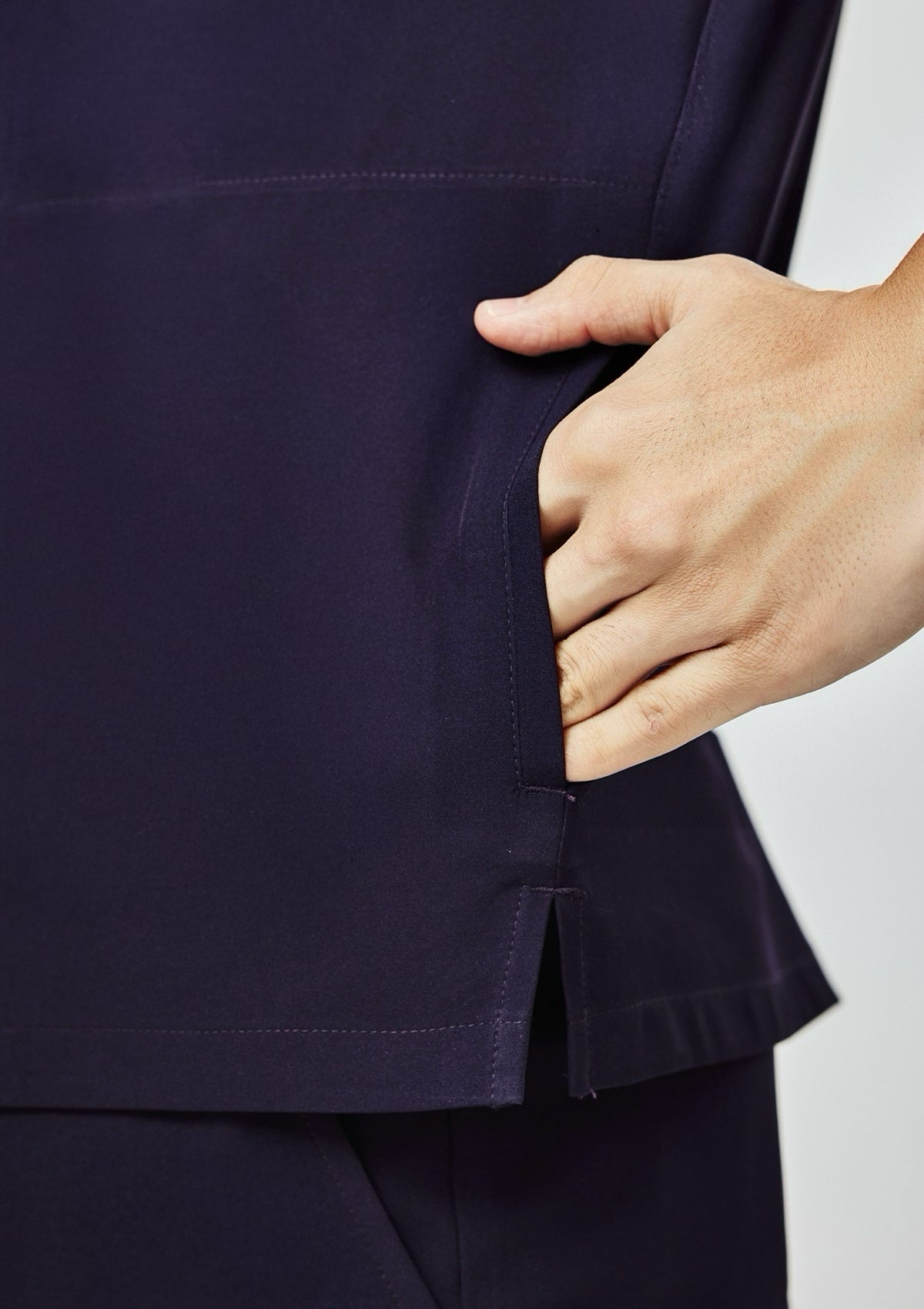4-Pocket MoveTech® Scrub Top - Men / Midnight Purple