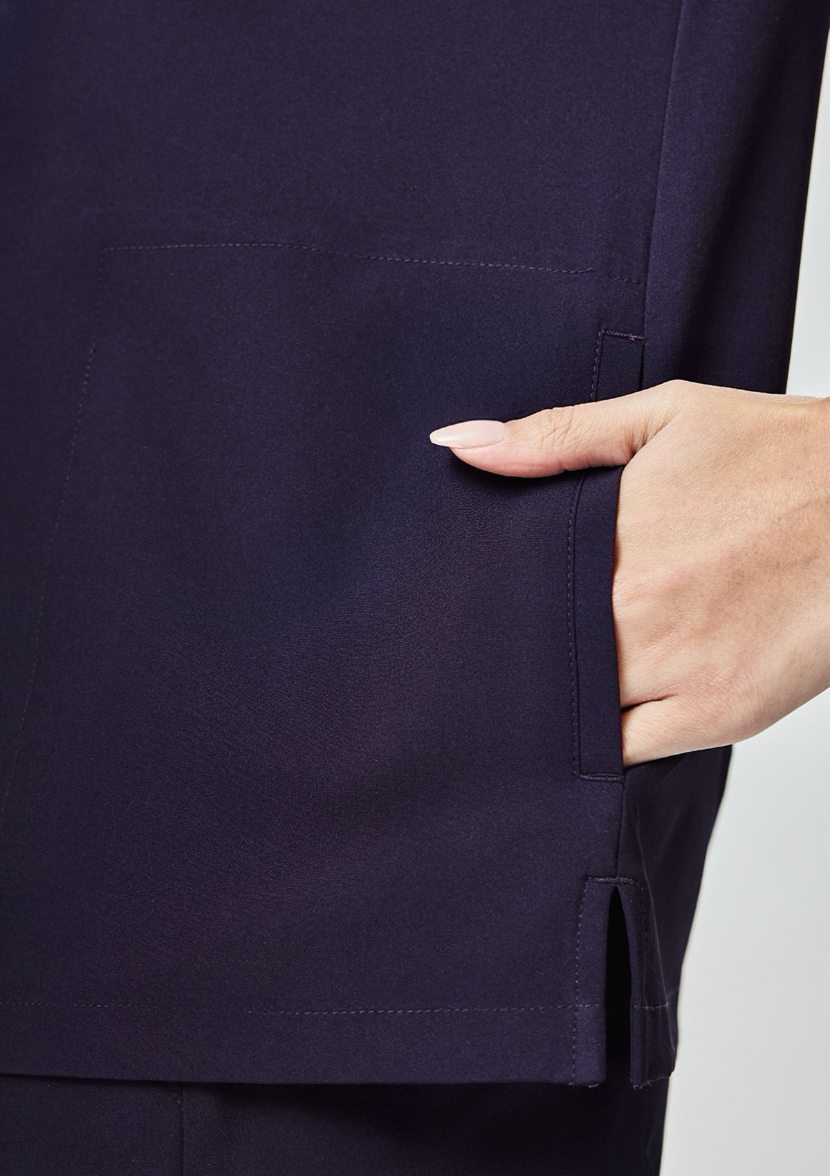 4-Pocket MoveTech® Scrub Top - Women / Midnight Purple