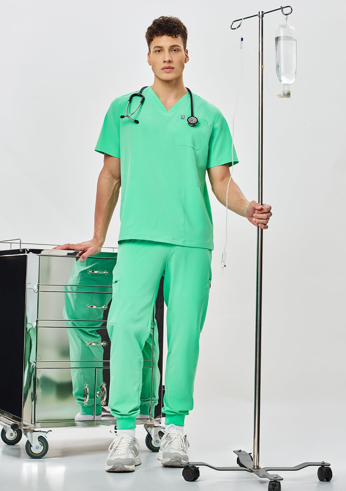 4-Pocket MoveTech® Scrub Top - Men / Cool Mint