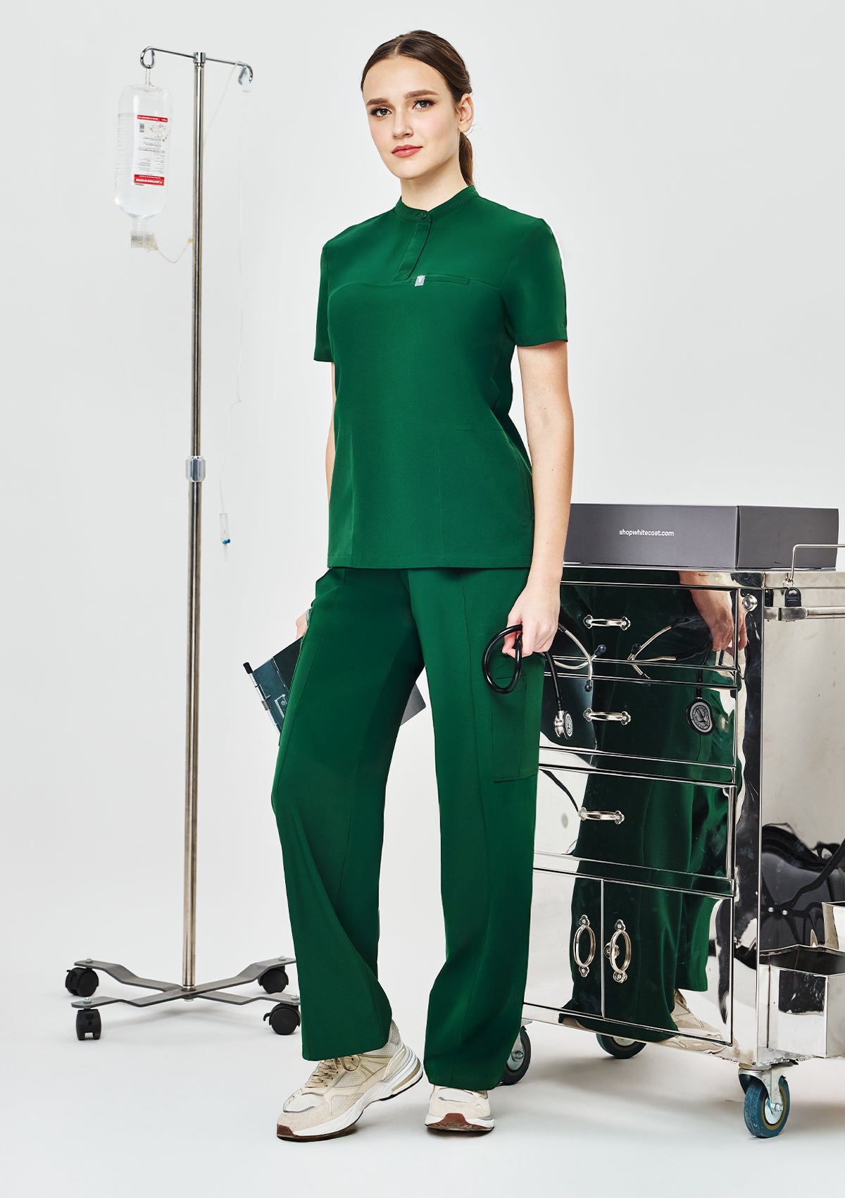 Band Collar MoveTech® Scrub Top Core+ - Women / Evergreen