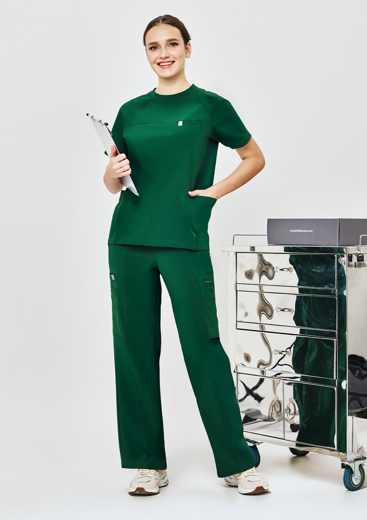 Round Neck MoveTech® Scrub Top Core+ - Women / Evergreen