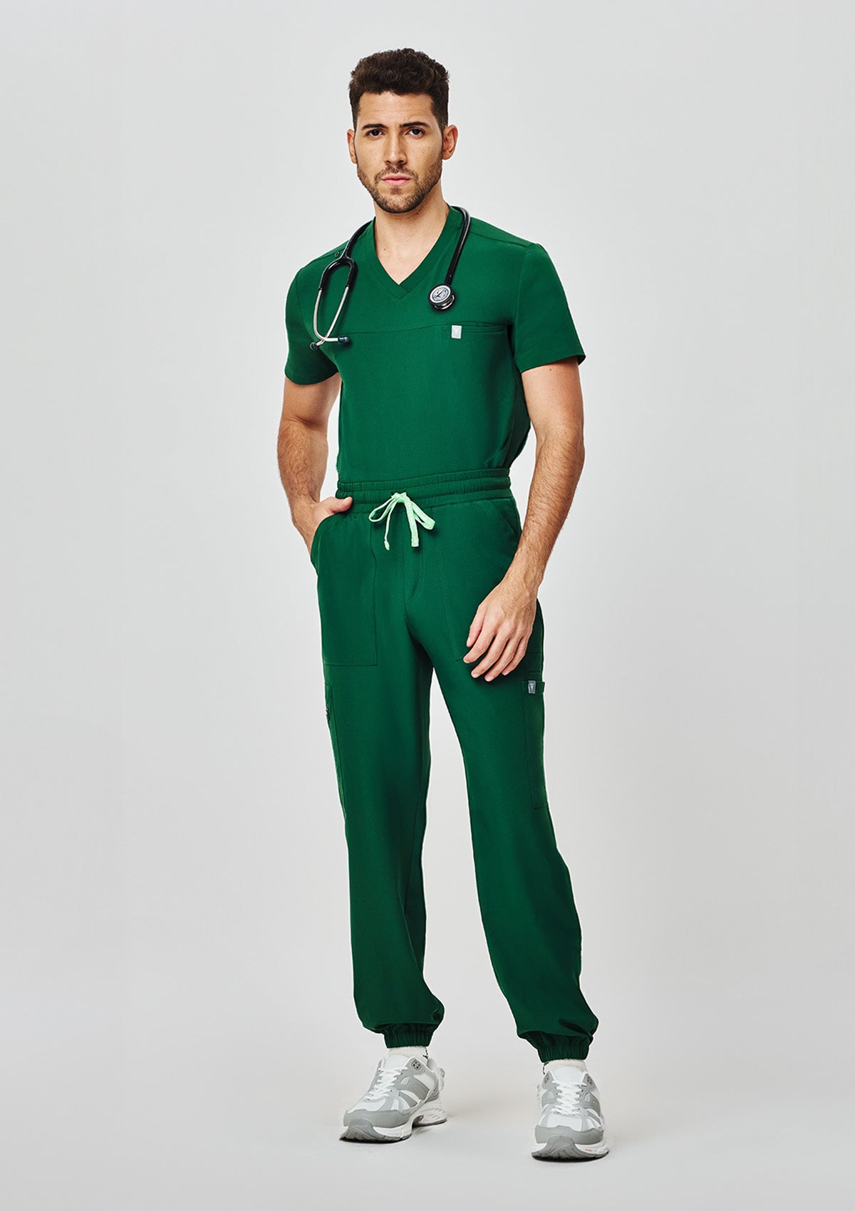 Regular Waistband Jogger MoveTech® Scrub Pants Core+ - Men / Evergreen