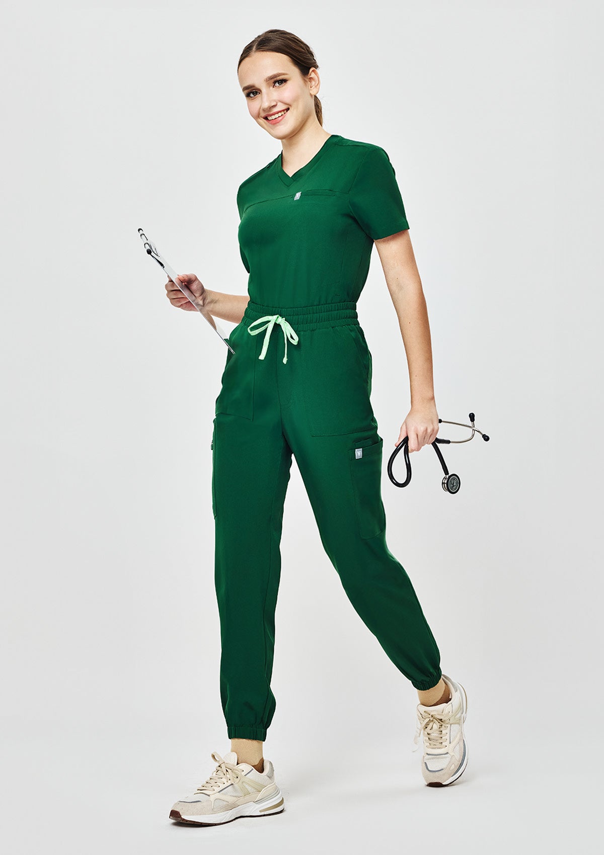 Regular Waistband Jogger MoveTech® Scrub Pants Core+ - Women / Evergreen