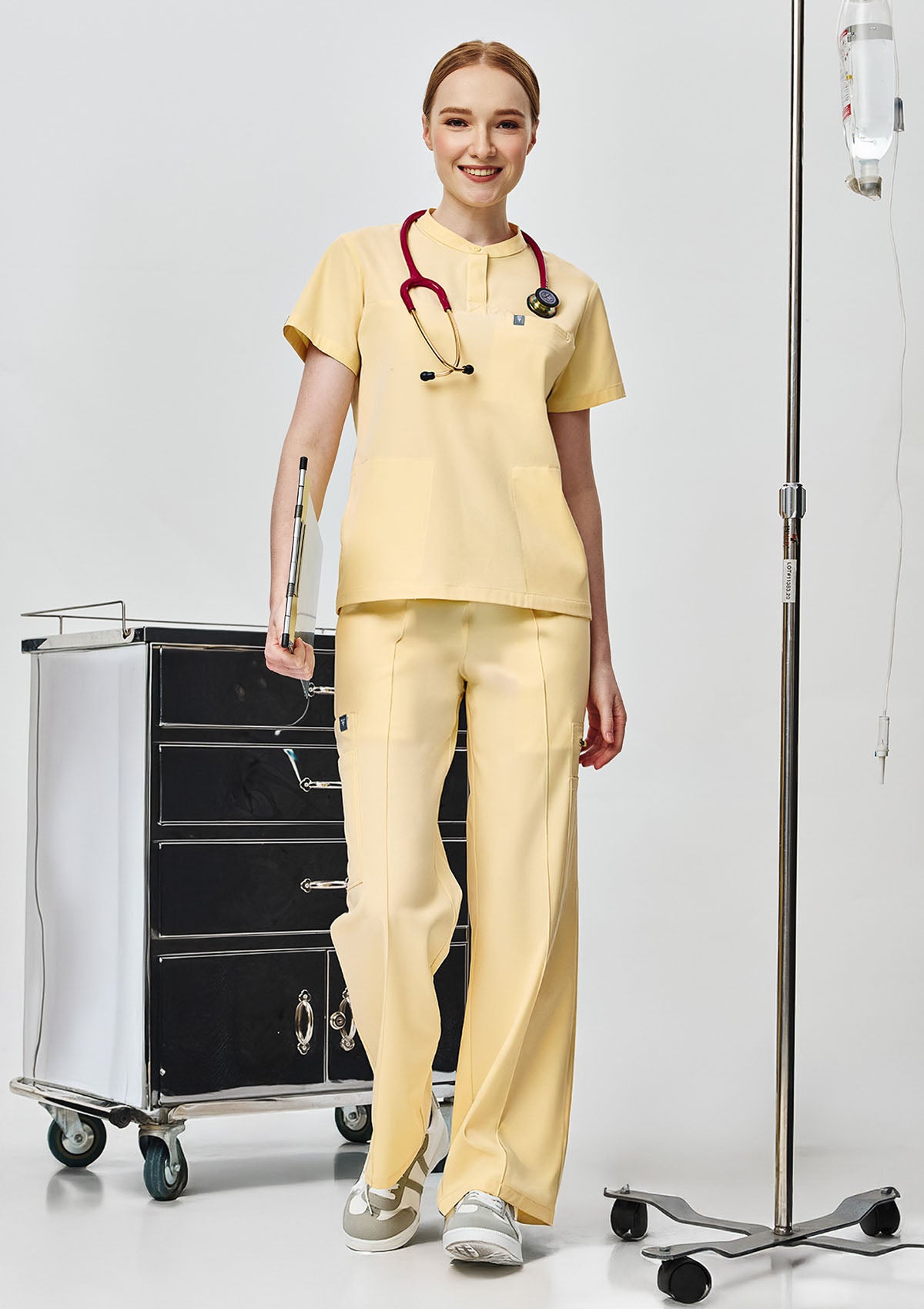 Band Collar MoveTech® Scrub Top Core+ - Women / Buttercream