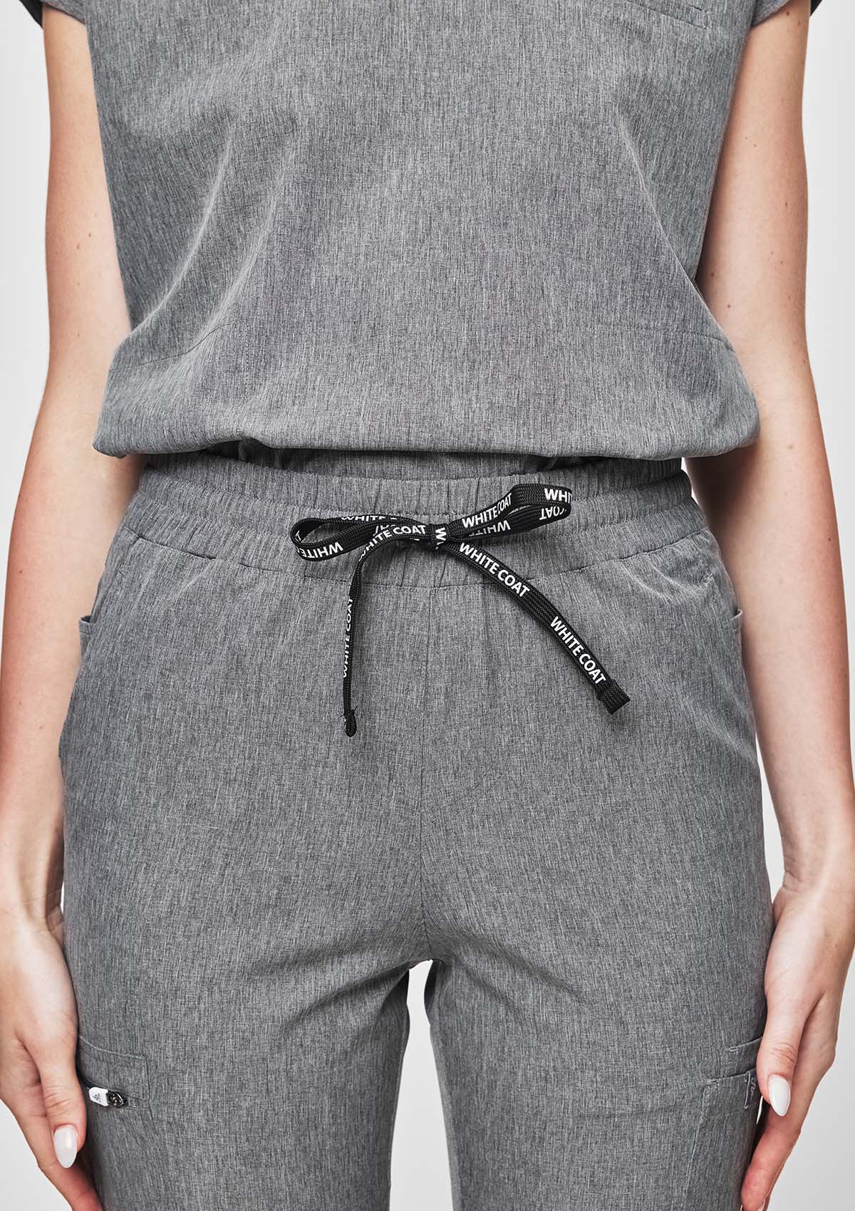 Tapered MoveTech® Matrix Scrub Pants - Women / Carbon