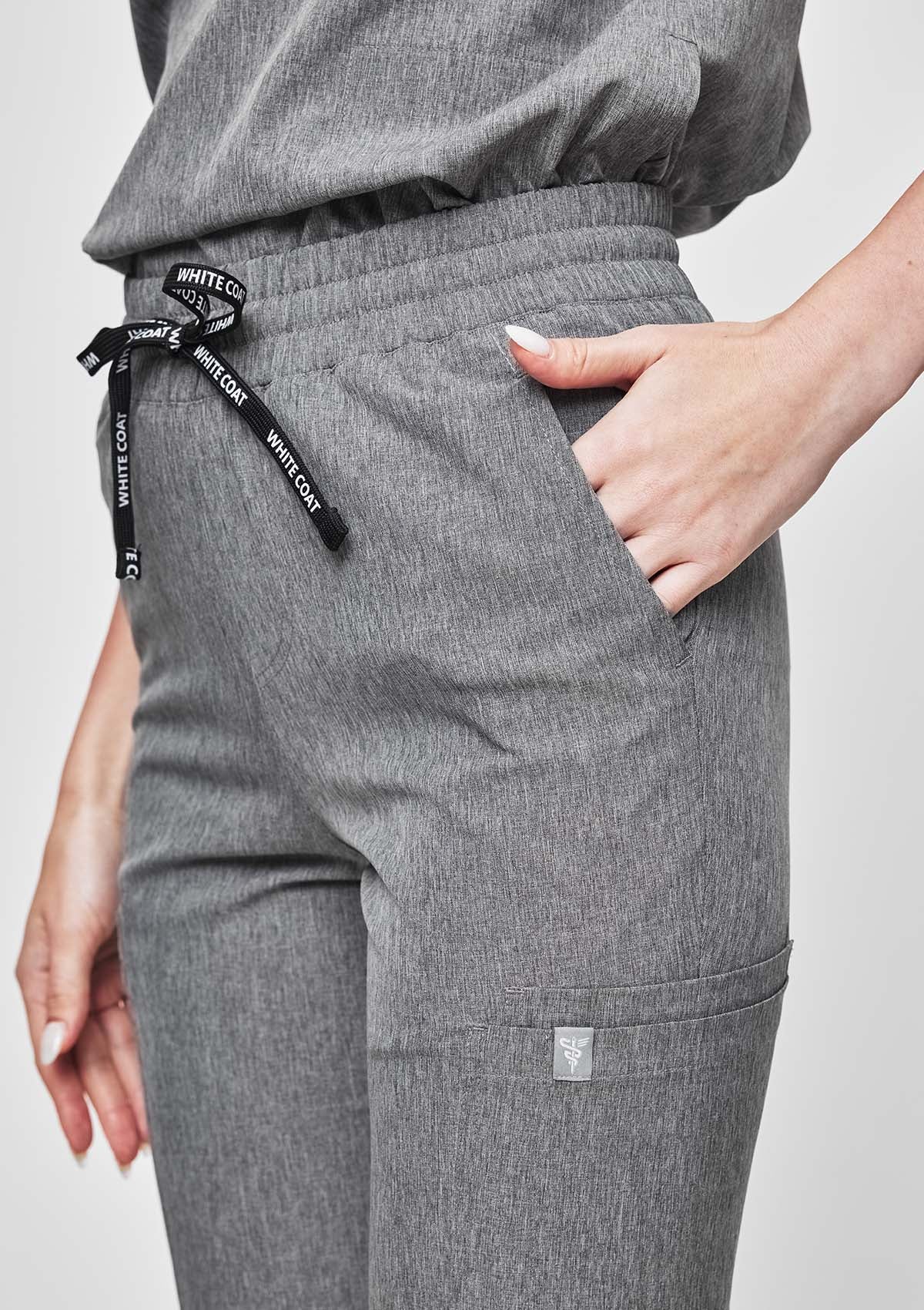 Tapered MoveTech® Matrix Scrub Pants - Women / Carbon