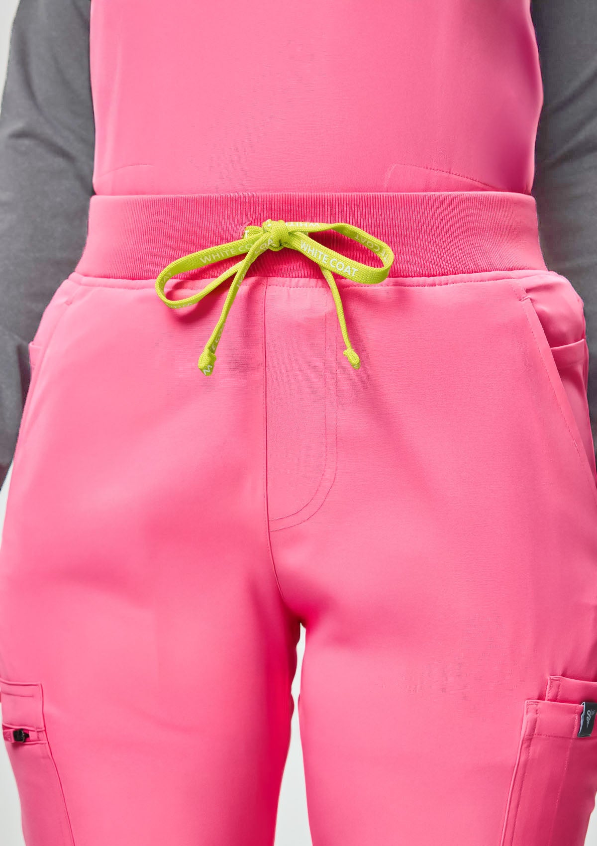 Jogger MoveTech® Scrub Pants - Women / Hyper Pink