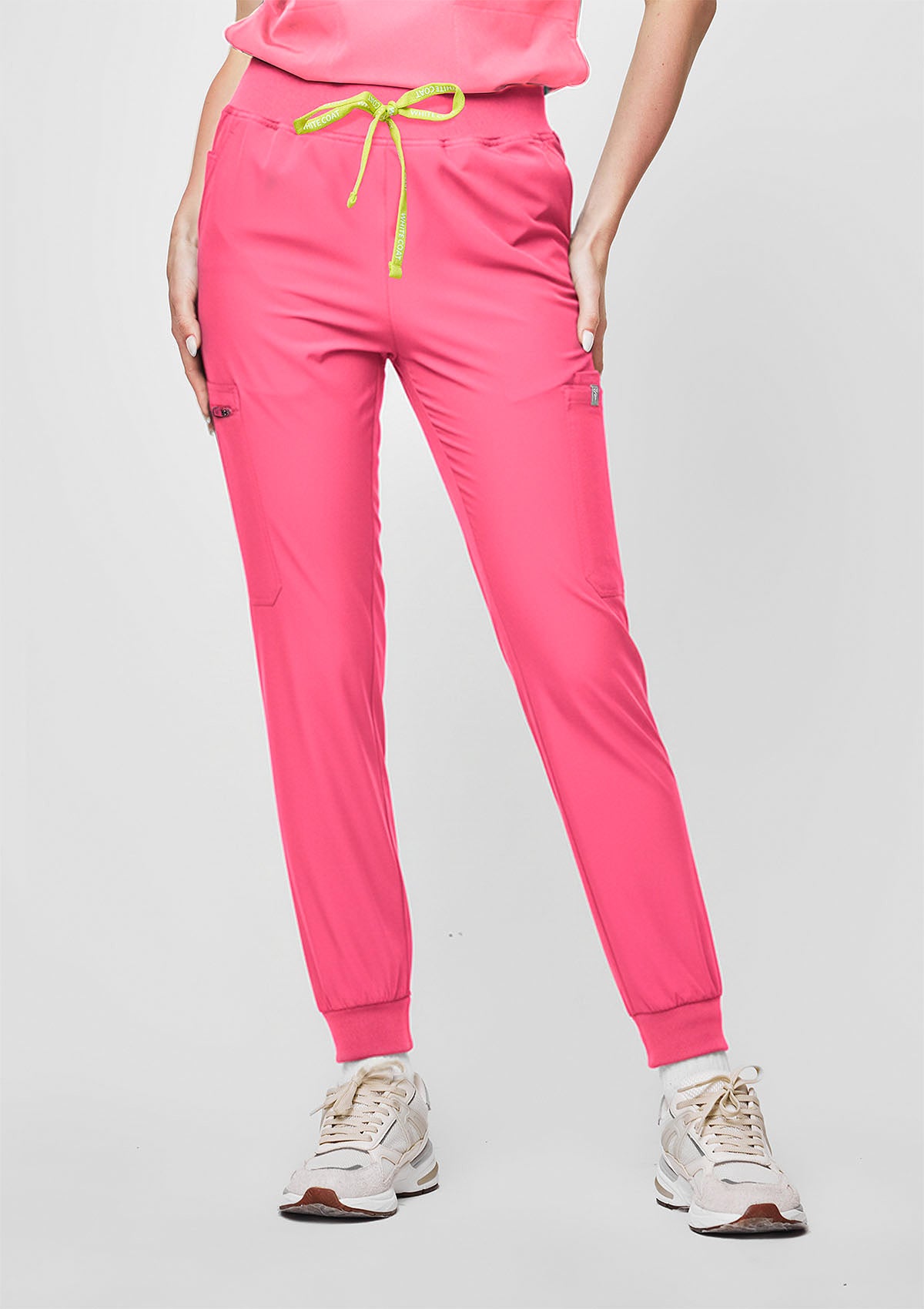 Jogger MoveTech® Scrub Pants - Women / Hyper Pink