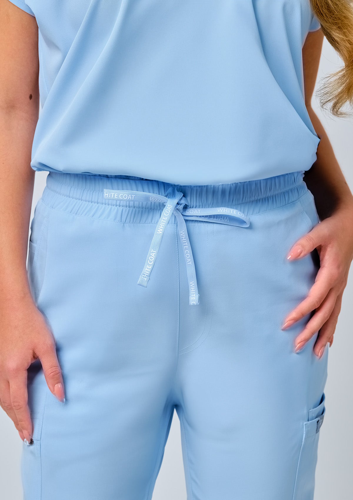 Tapered MoveTech® Scrub Pants - Women / Blue Sky