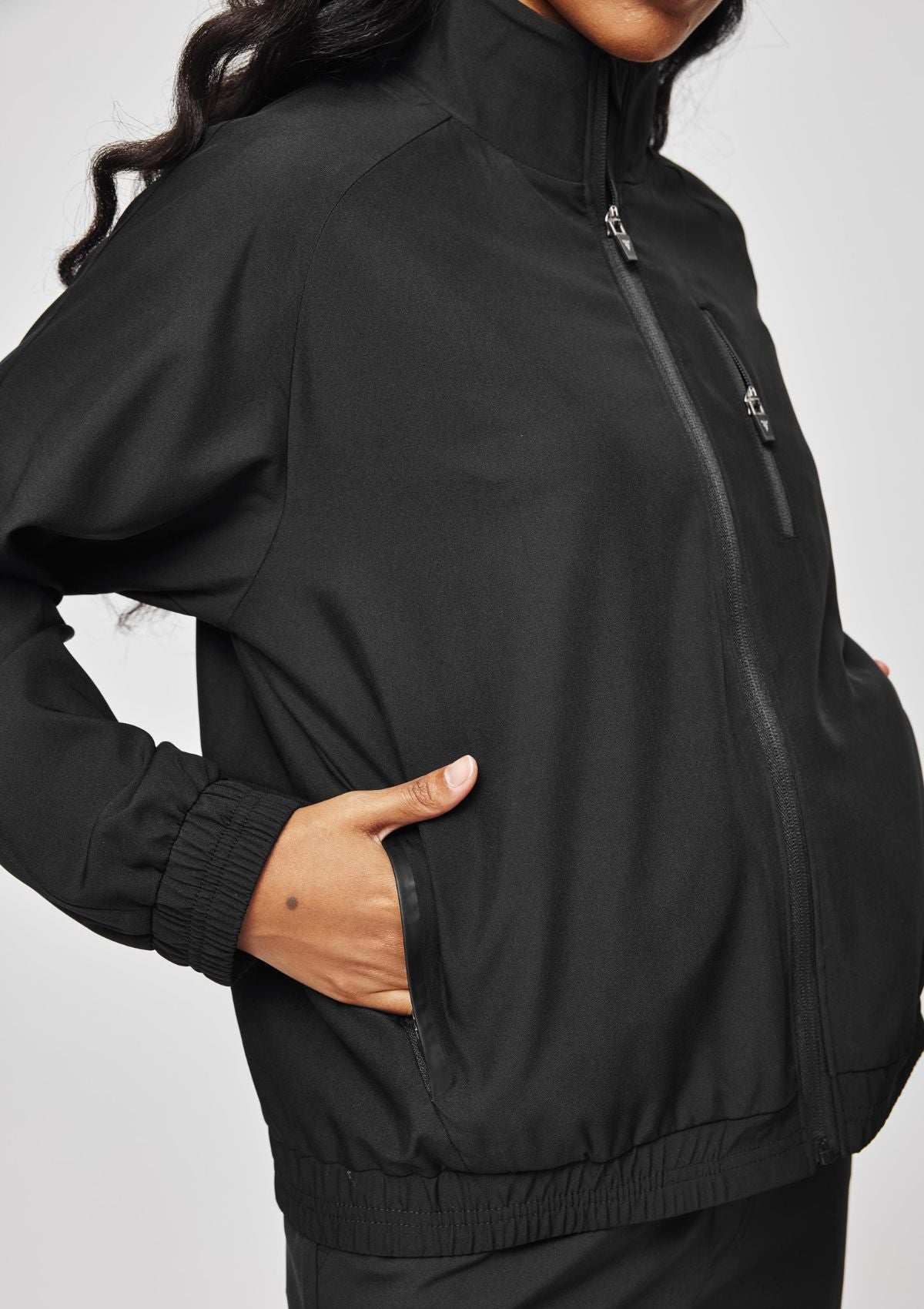 Scrub Jacket Women / So Black