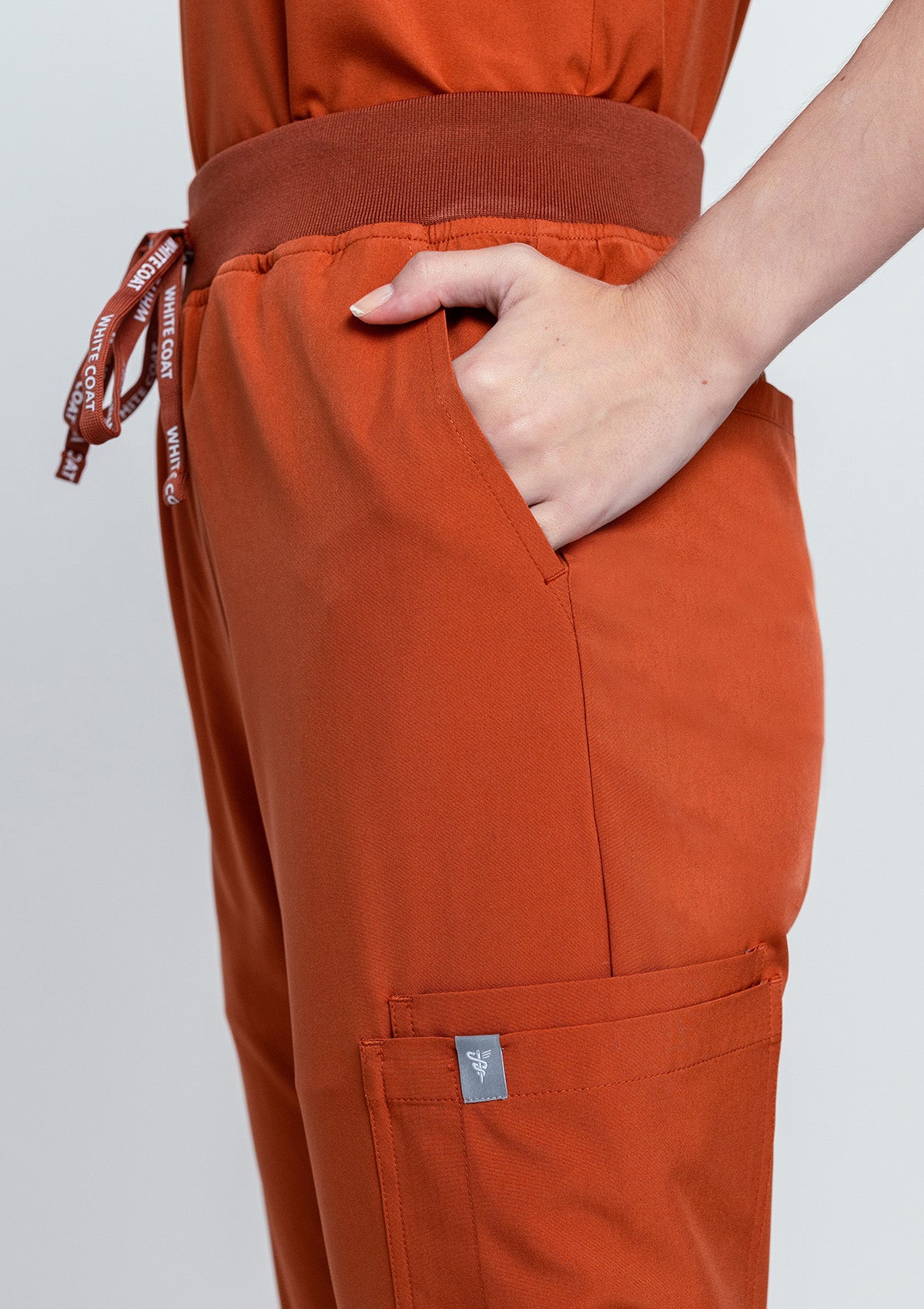 Jogger MoveTech® Scrub Pants - Women / Terracotta