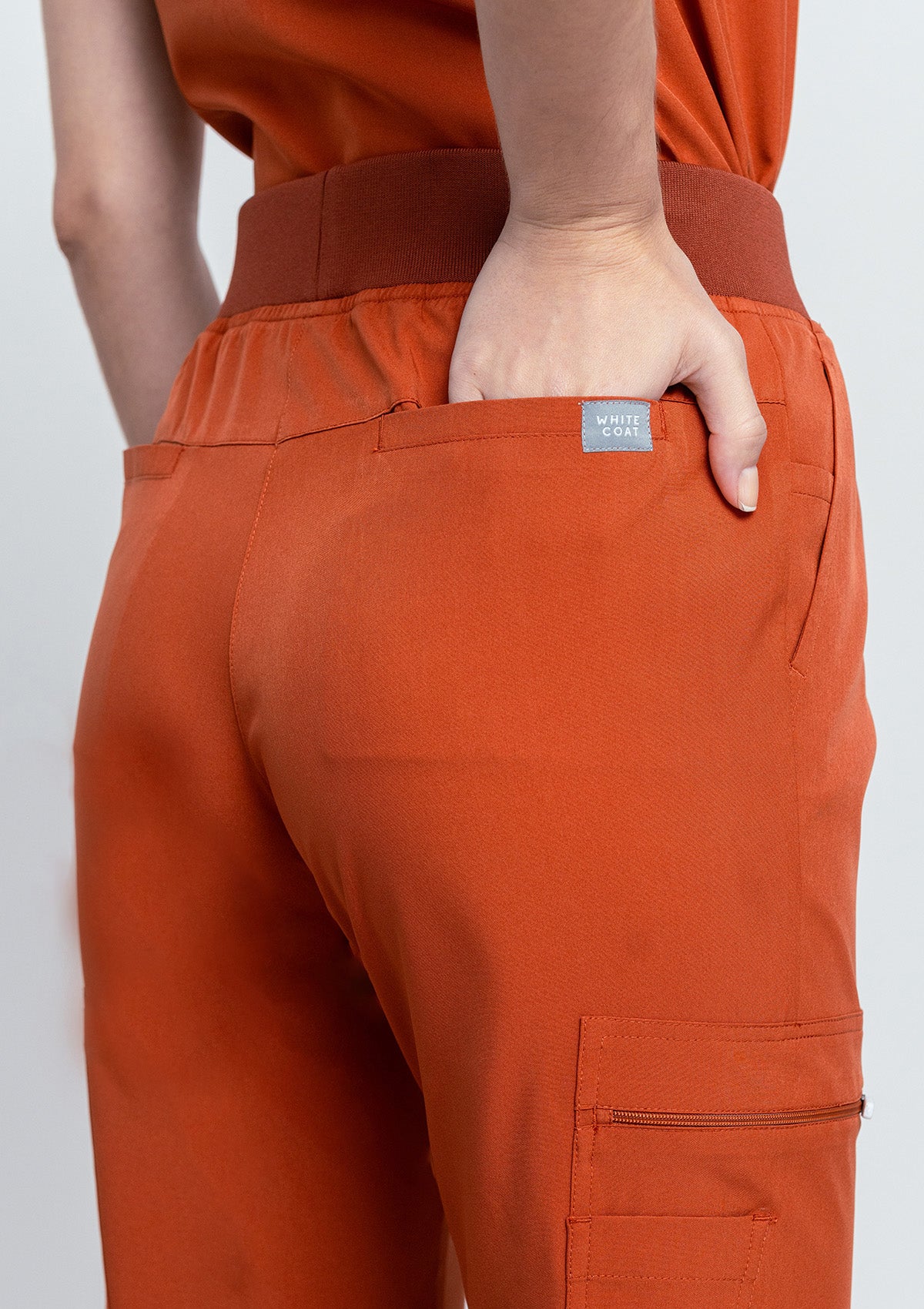 Jogger MoveTech® Scrub Pants - Women / Terracotta