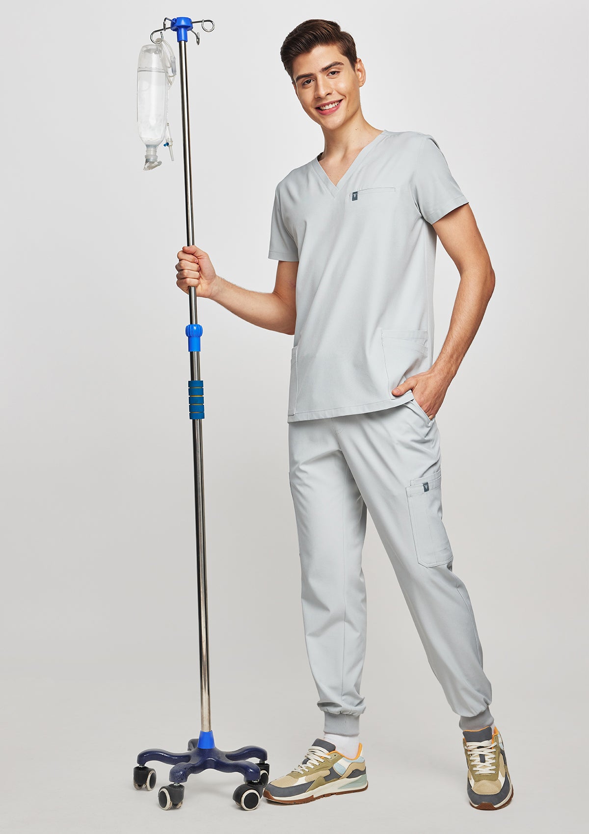 5-Pocket MoveTech® Scrub Top - Men / Cool Grey