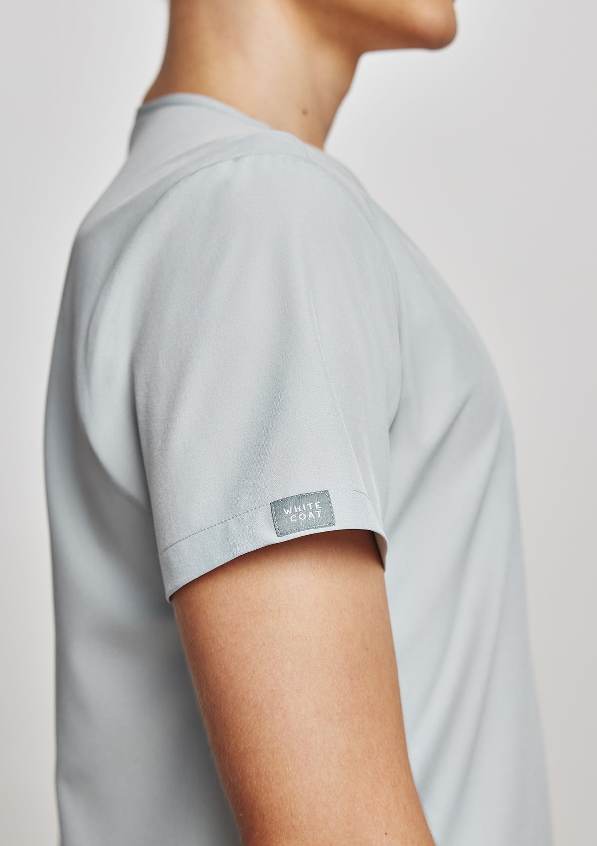 5-Pocket MoveTech® Scrub Top - Men / Cool Grey