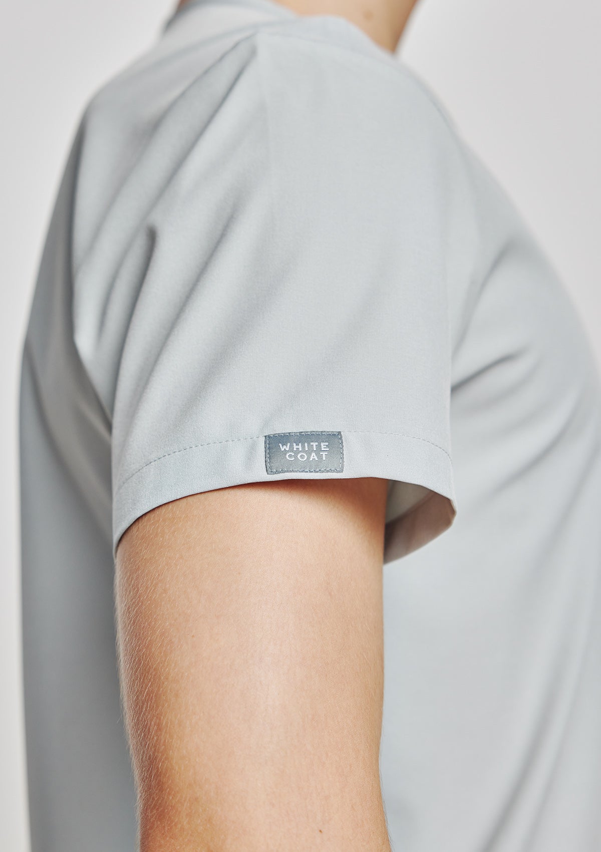 4-Pocket MoveTech® Scrub Top - Men / Cool Grey