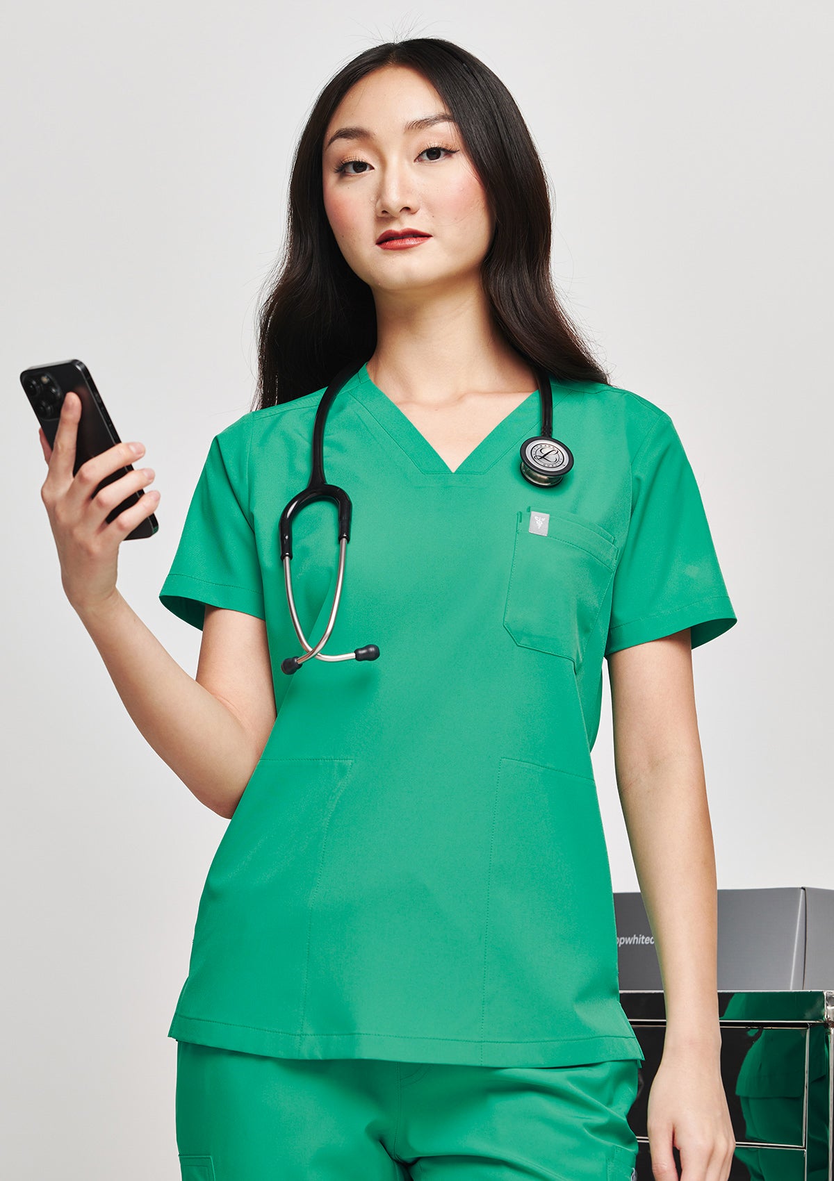 4-Pocket MoveTech® Scrub Top - Women / Cactus