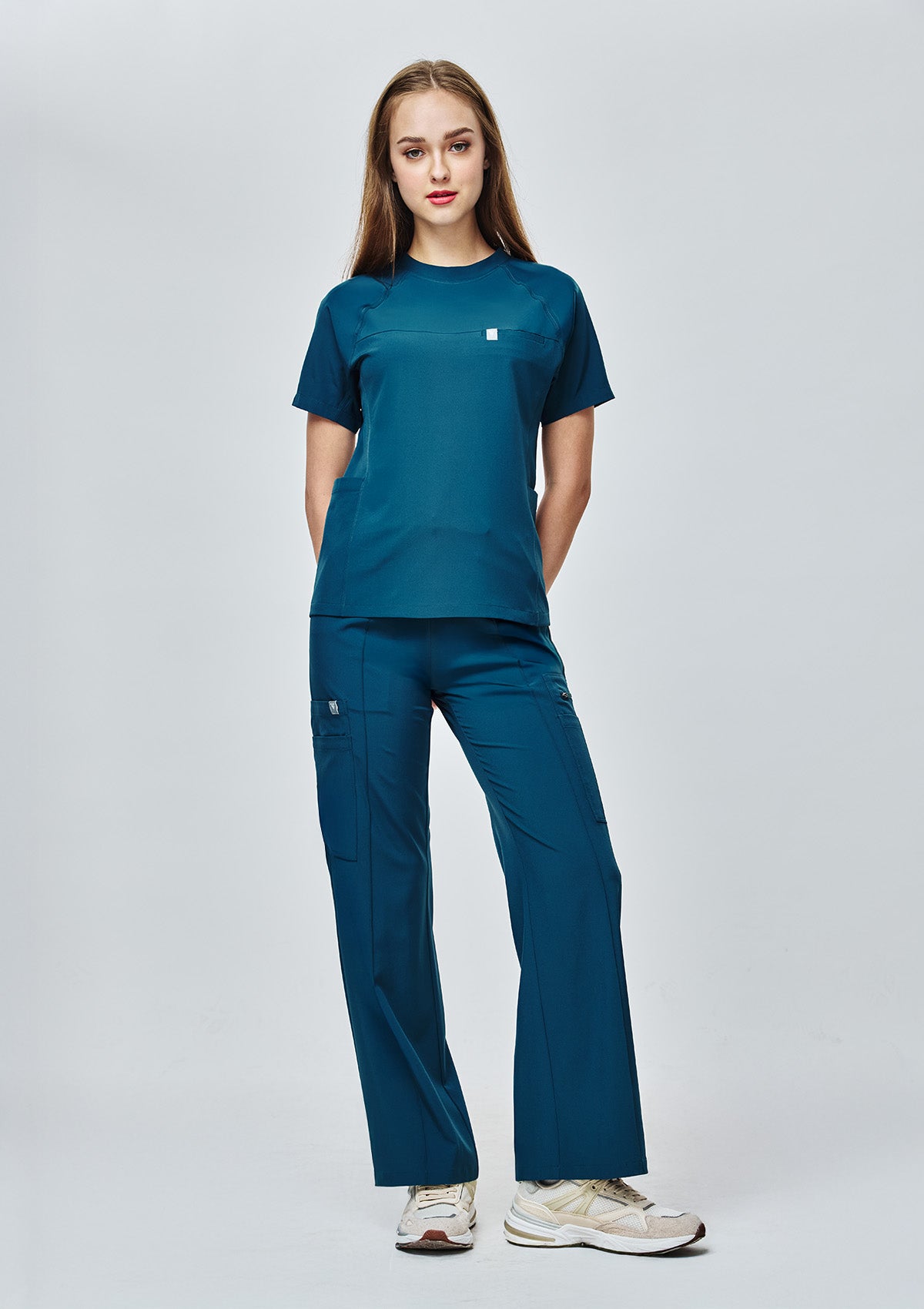 Round Neck MoveTech® Scrub Top Core+ - Women / Pacific Tide