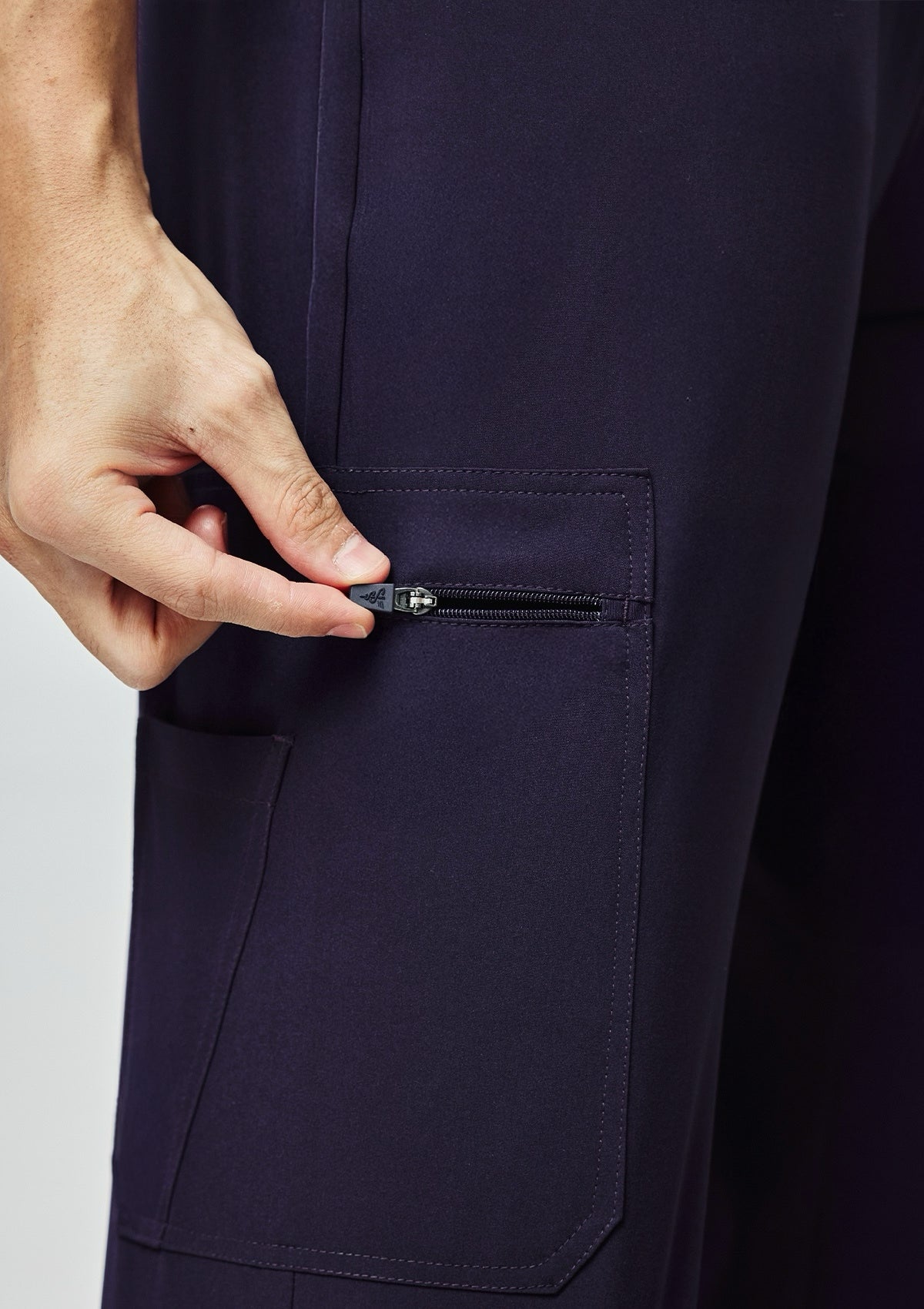 Jogger MoveTech® Scrub Pants - Men / Midnight Purple