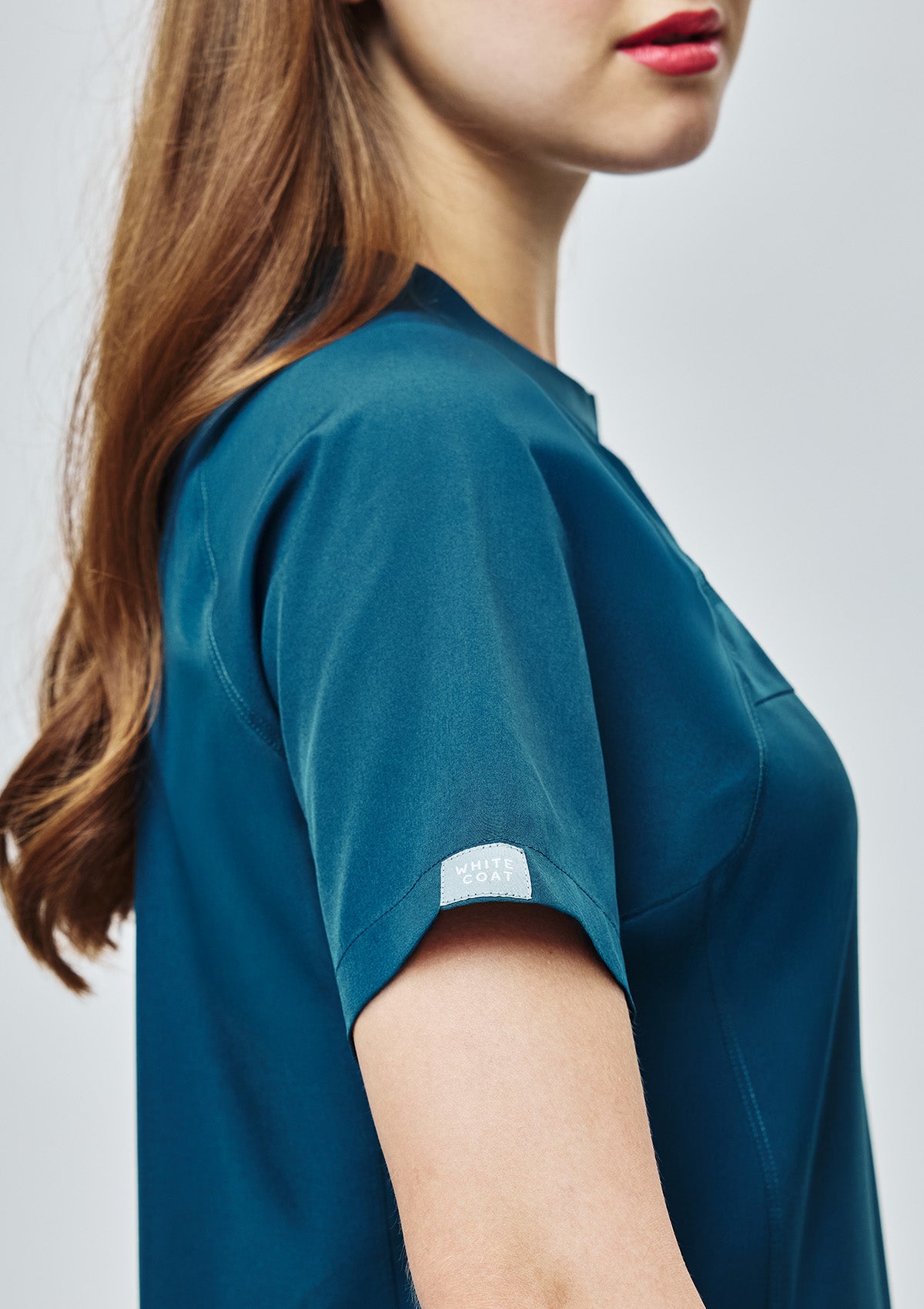 Round Neck MoveTech® Scrub Top Core+ - Women / Pacific Tide