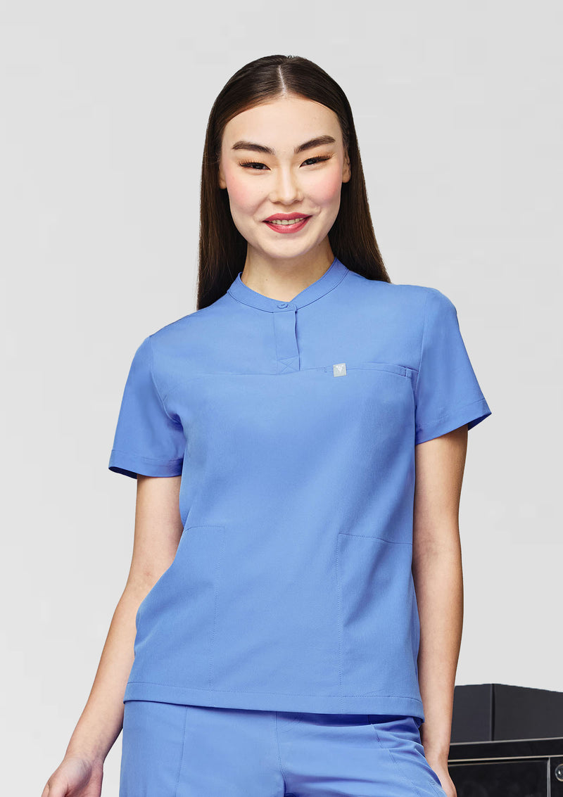Band Collar MoveTech® Scrub Top Core+ - Women / Cool Ceil