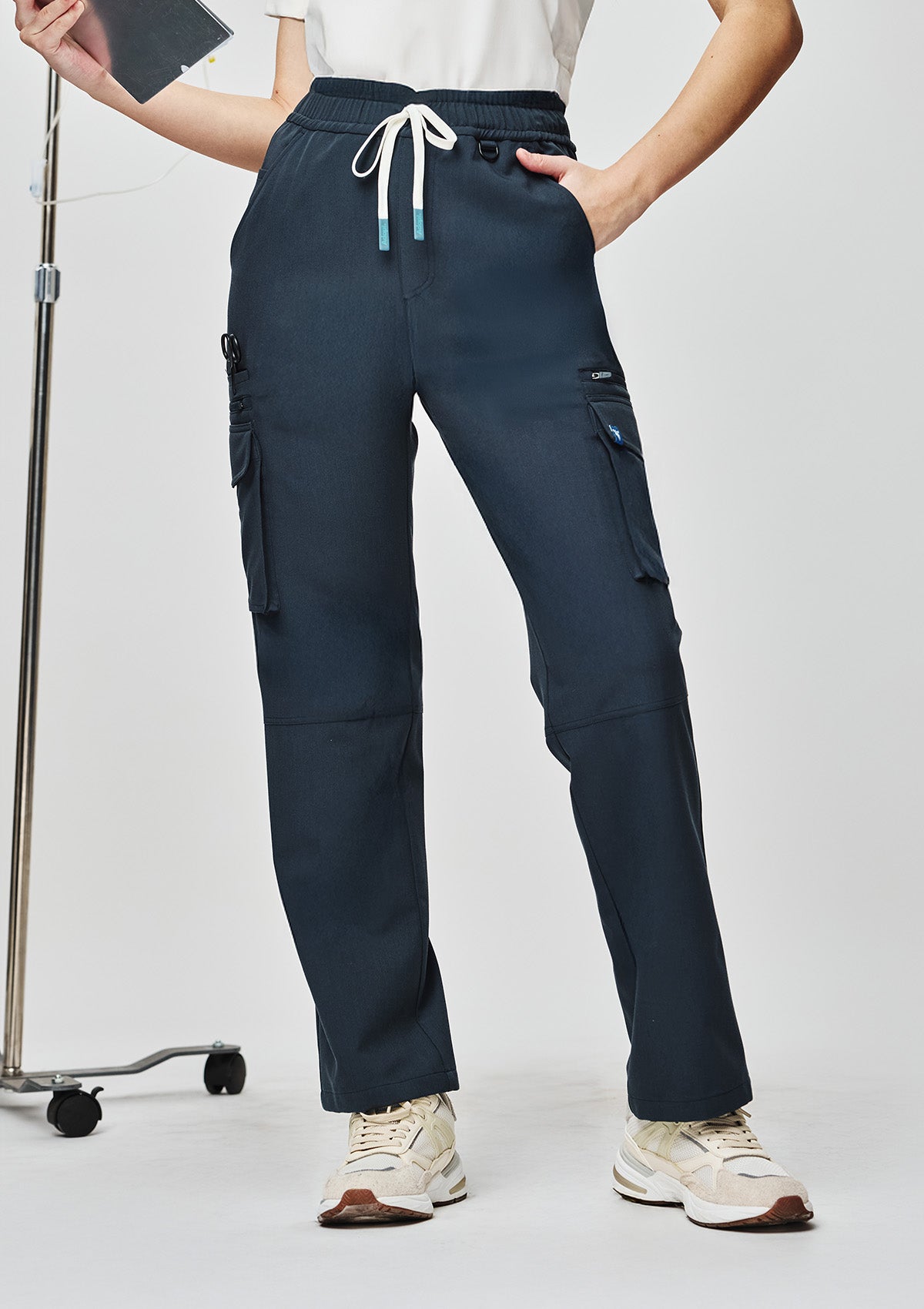 Straight Cut Utility Scrub Pants - Women / Midnight